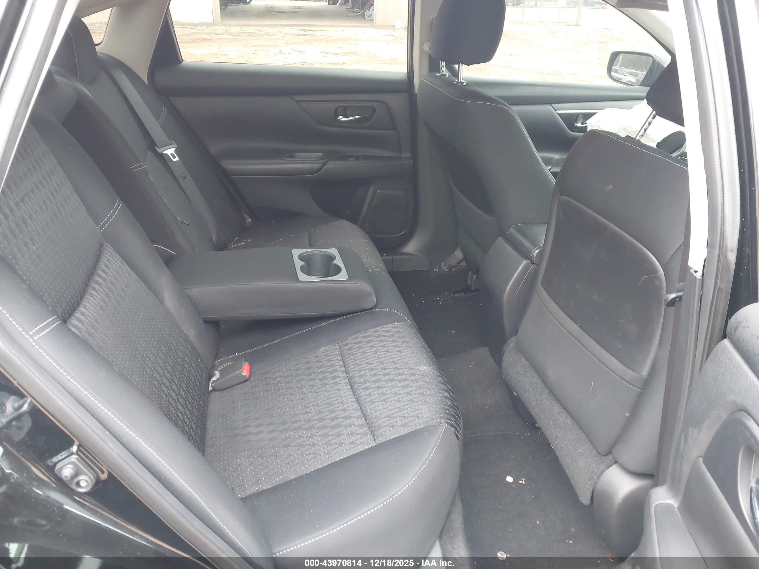 NISSAN ALTIMA image 8
