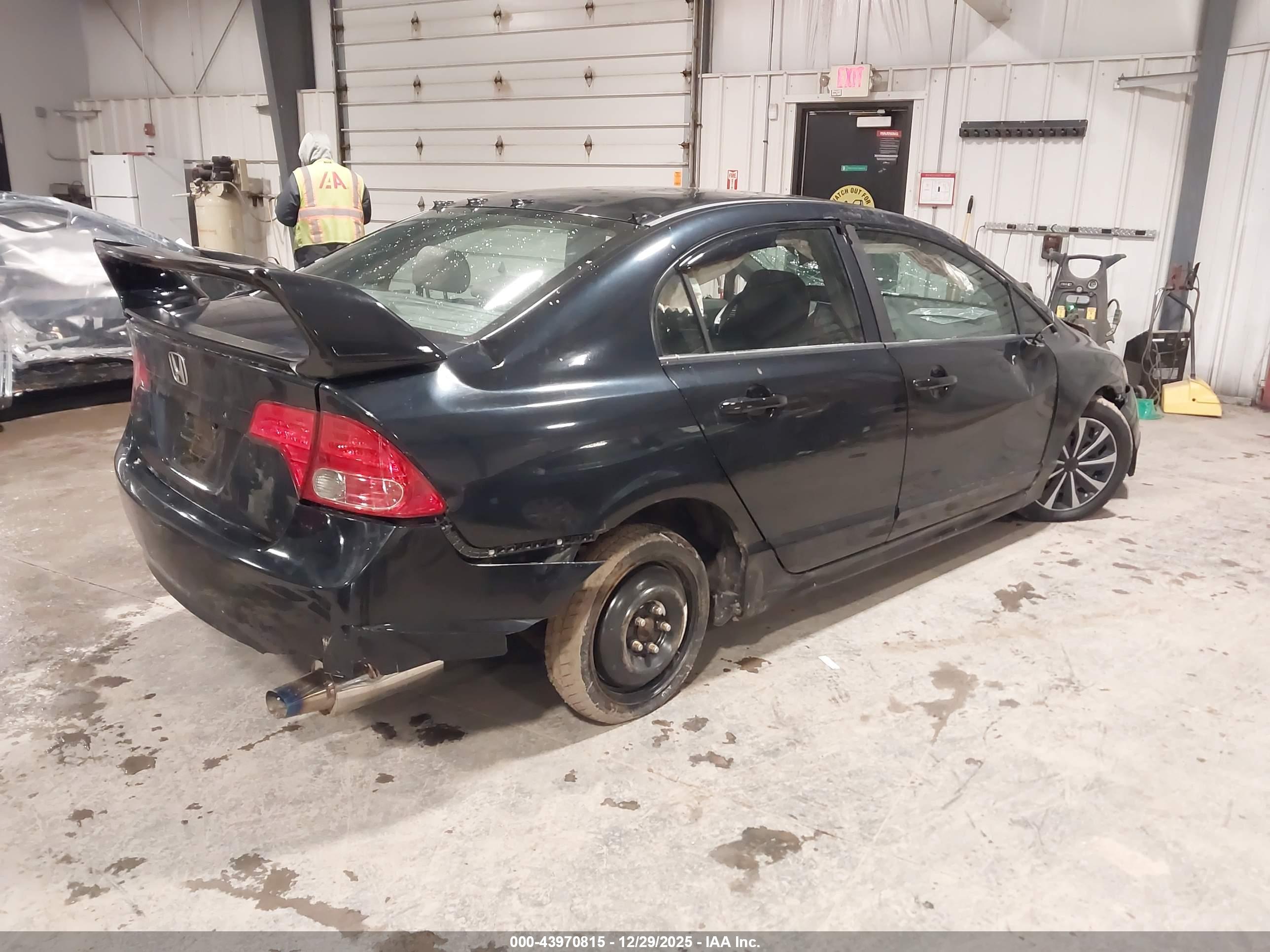 HONDA CIVIC image 4