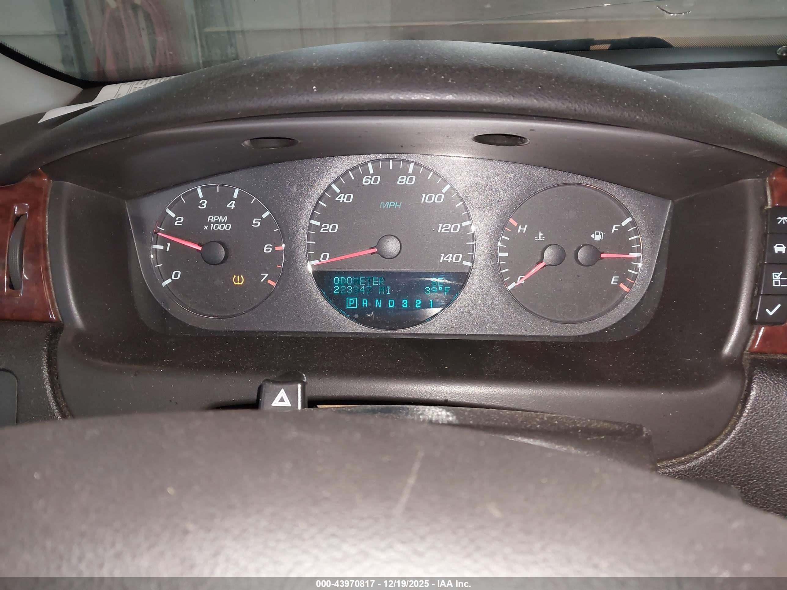 CHEVROLET IMPALA image 7