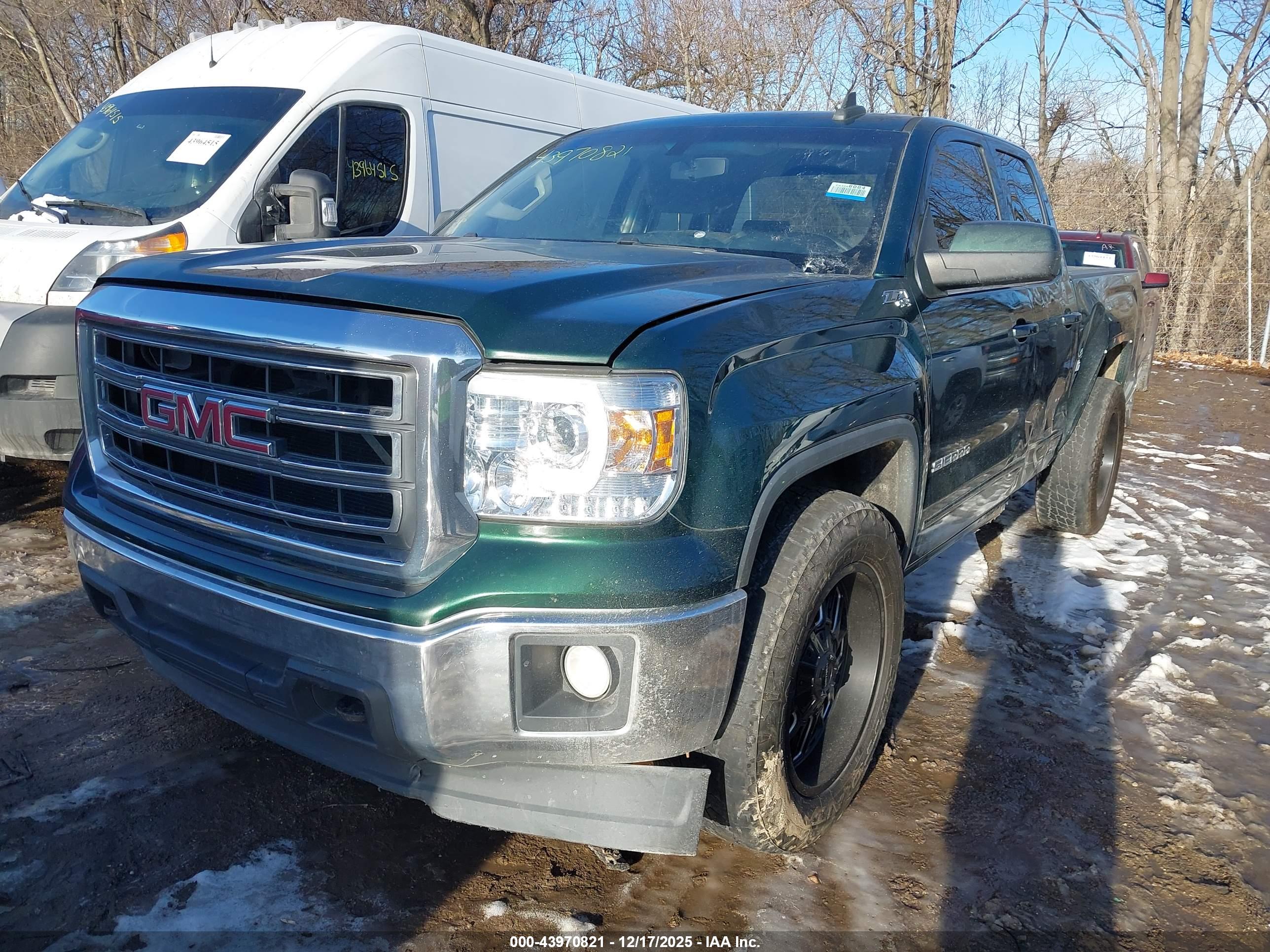 GMC SIERRA image 2