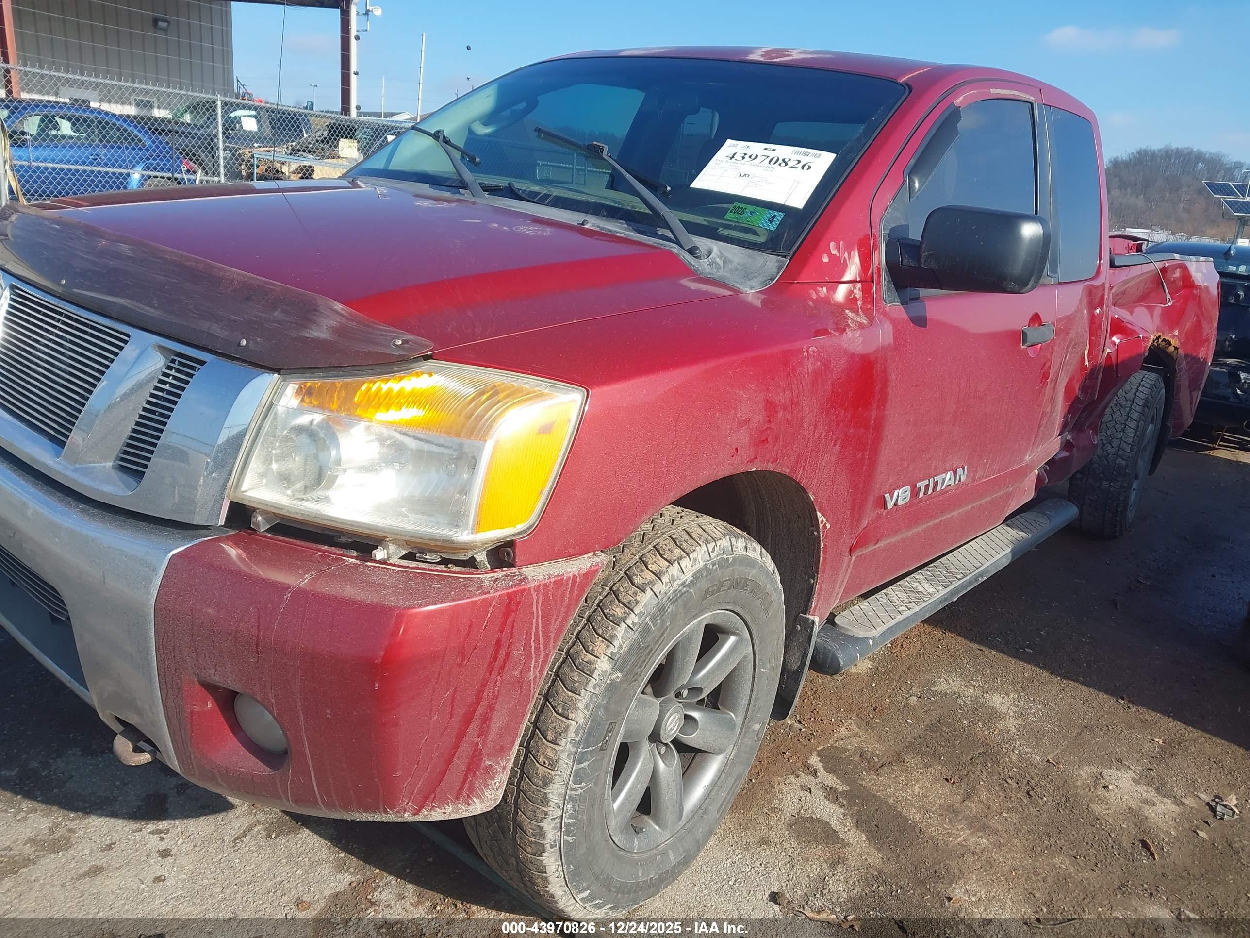 NISSAN TITAN image 2