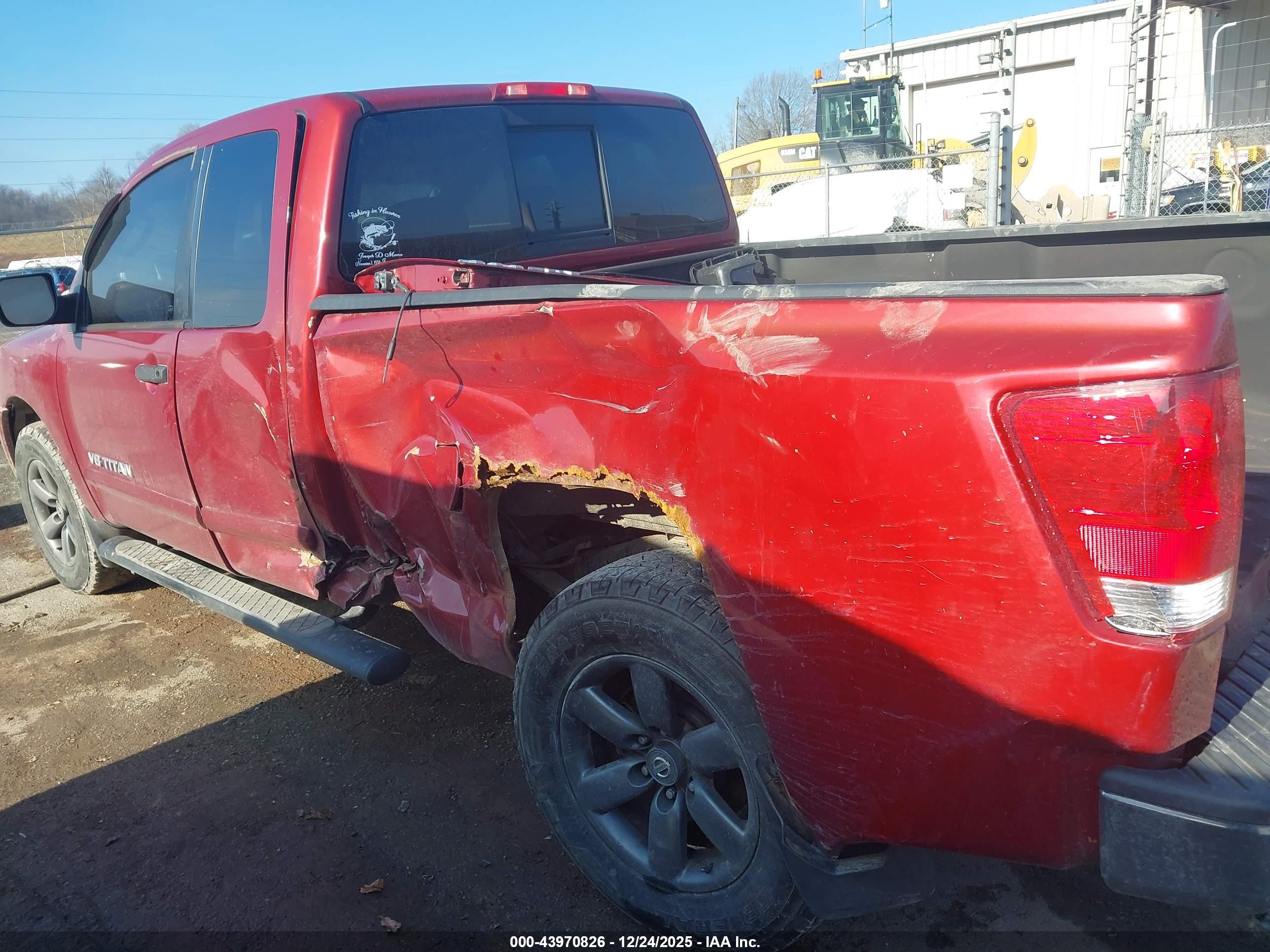 NISSAN TITAN image 6