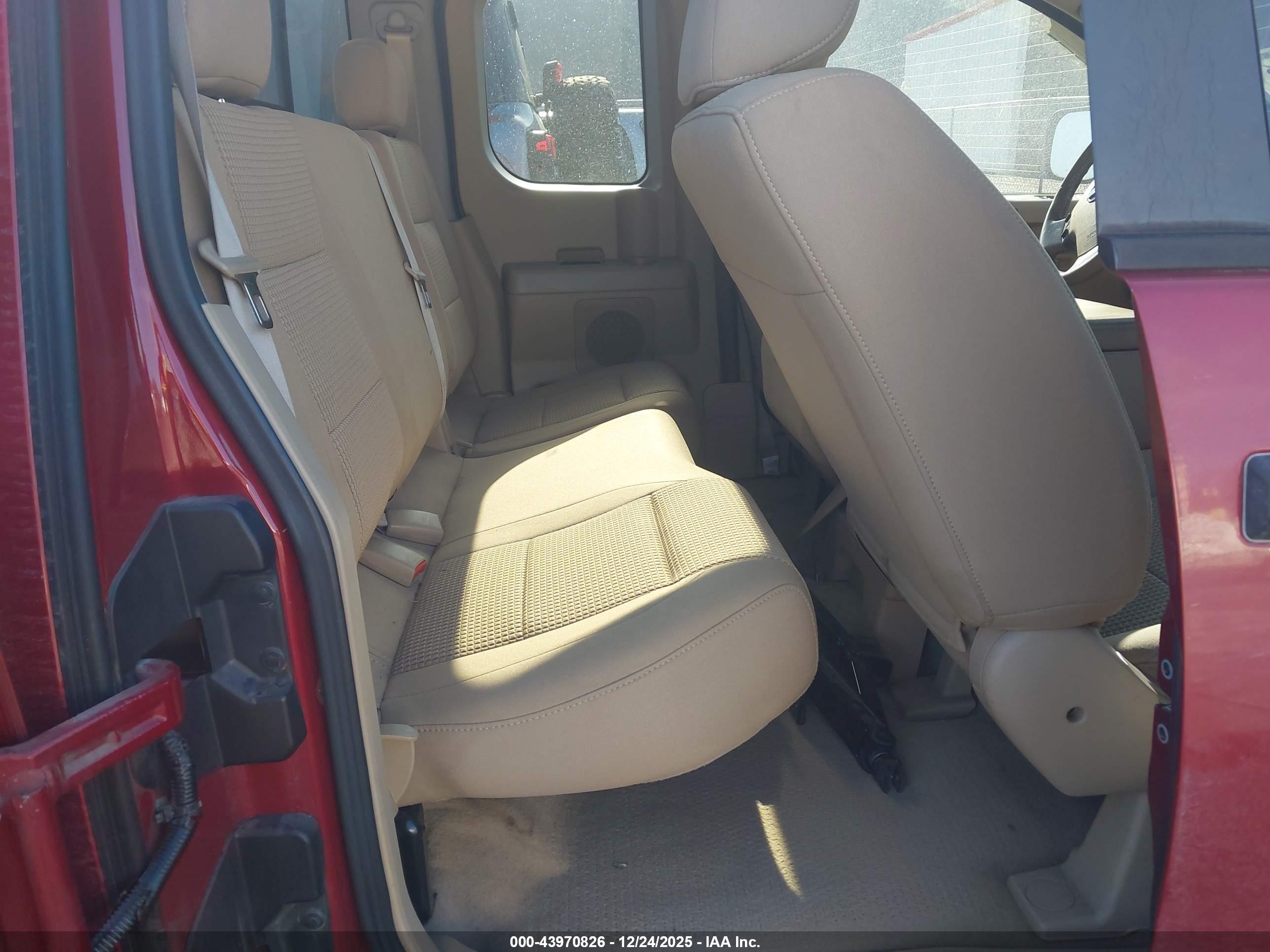 NISSAN TITAN image 8