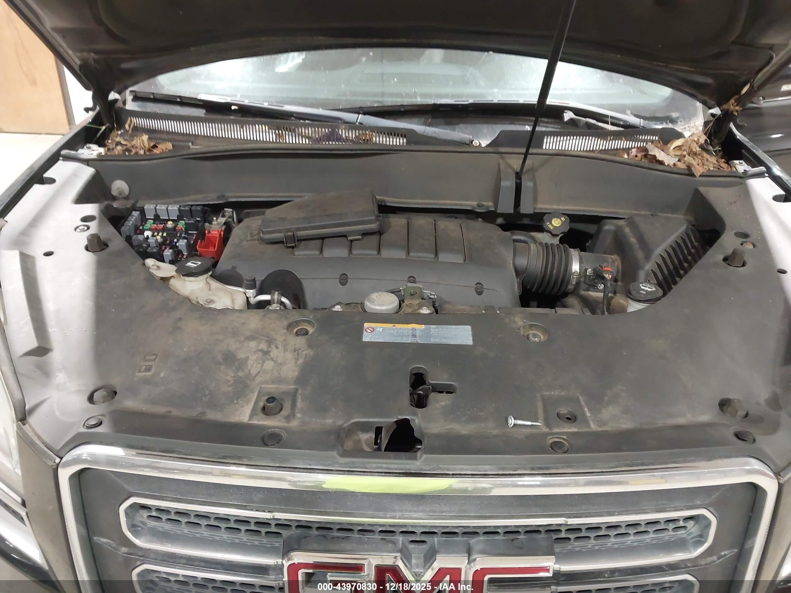 GMC ACADIA image 10
