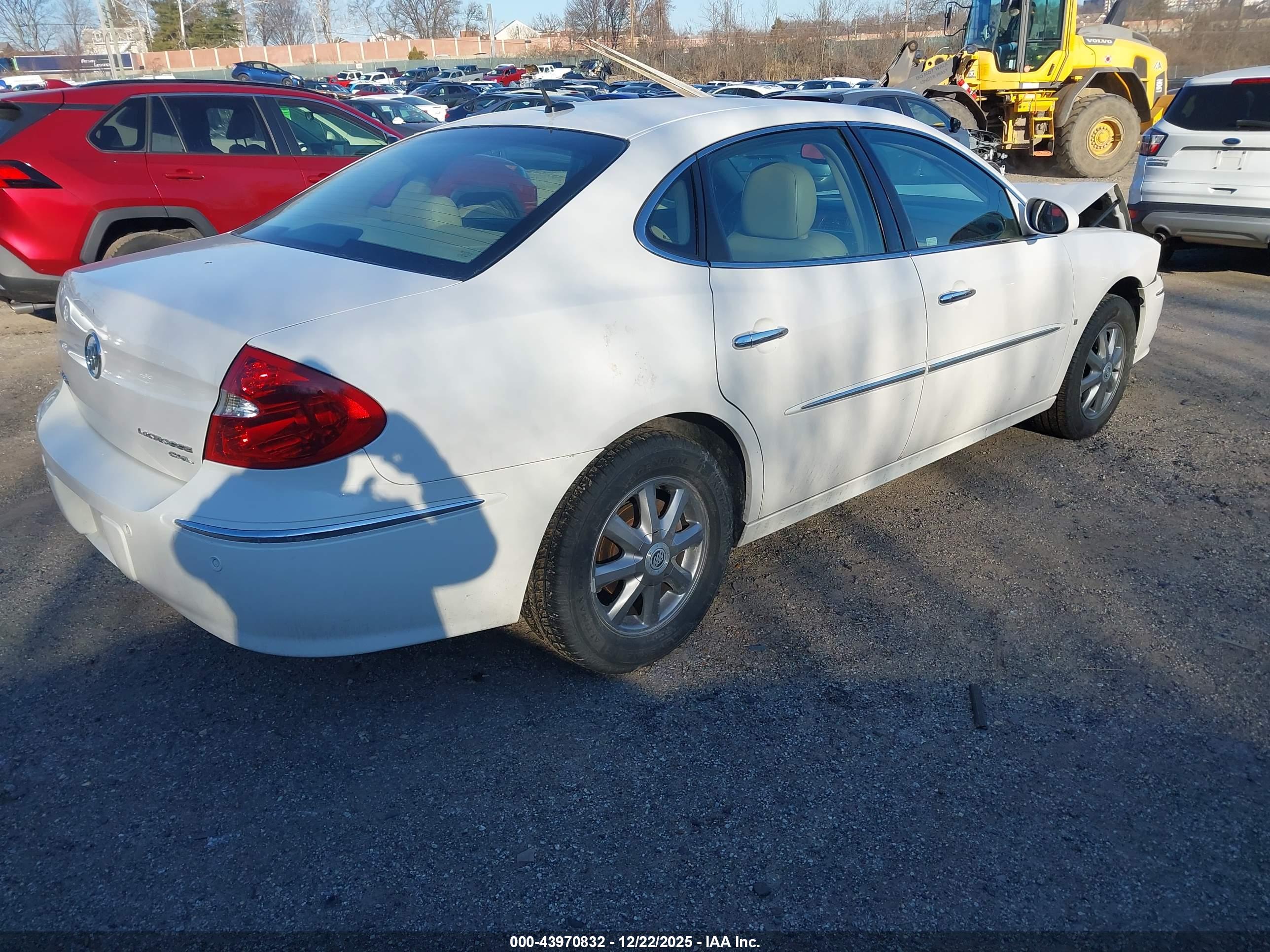 BUICK LACROSSE image 4