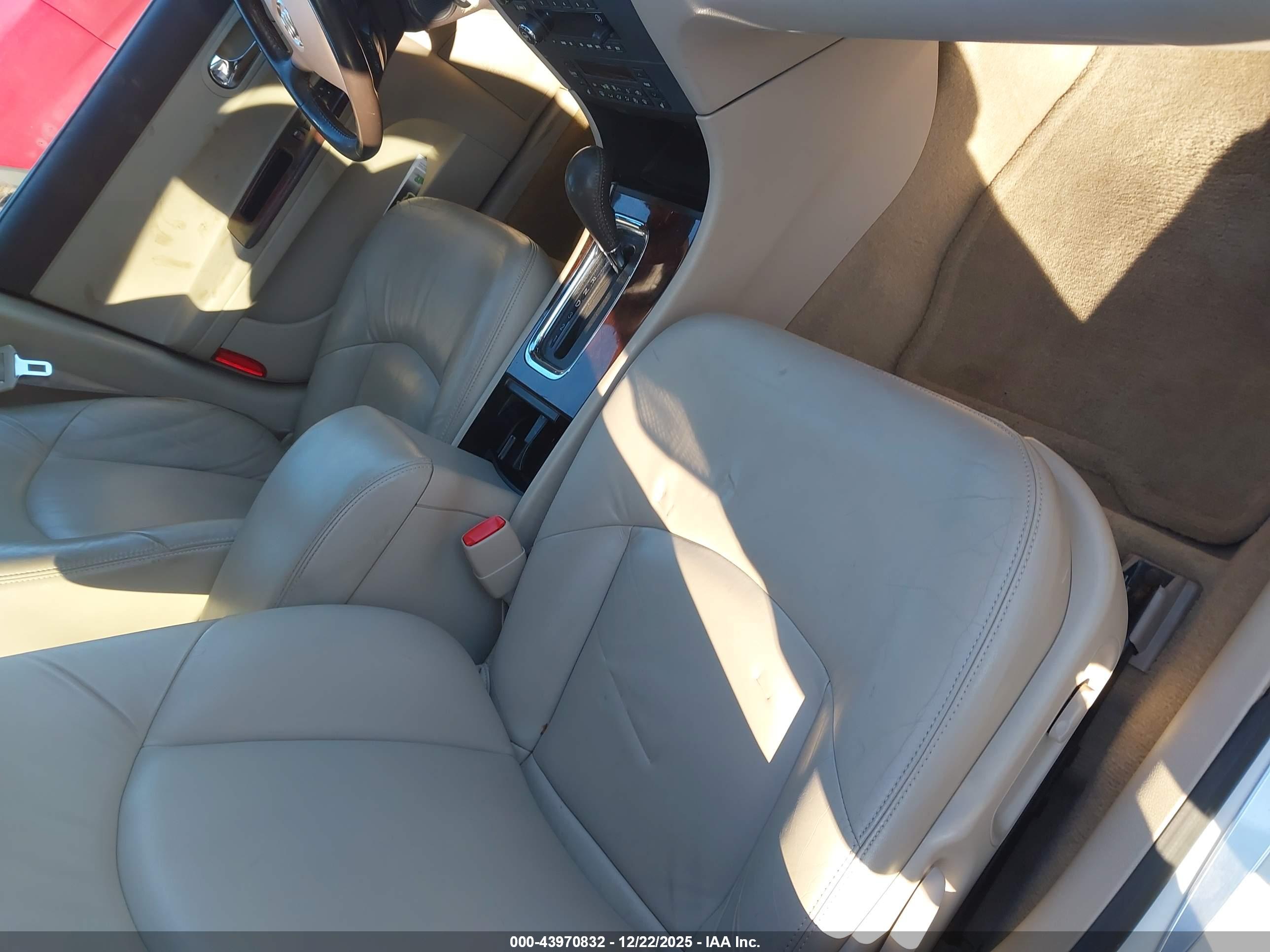 BUICK LACROSSE image 5