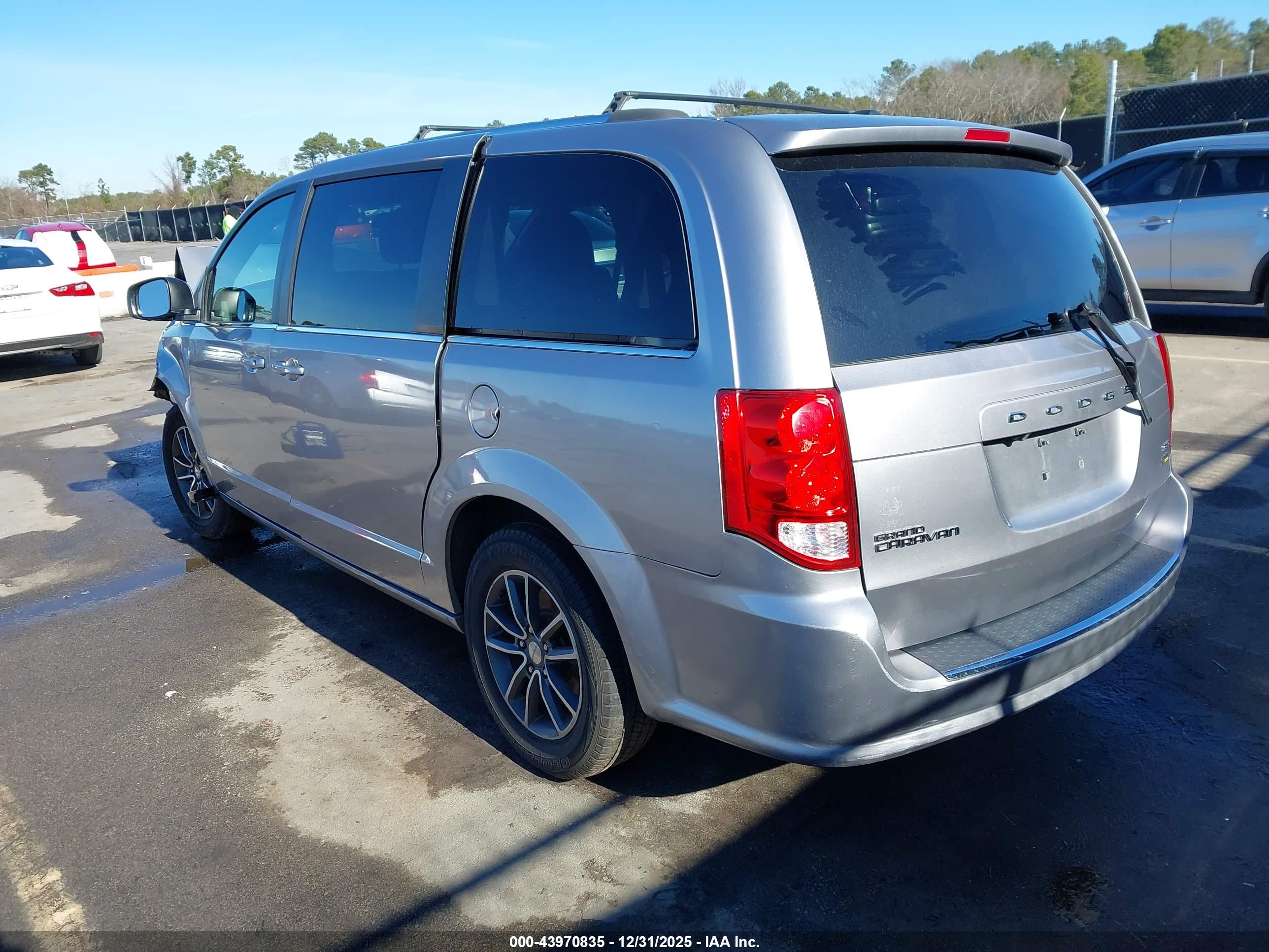 DODGE GRAND image 3