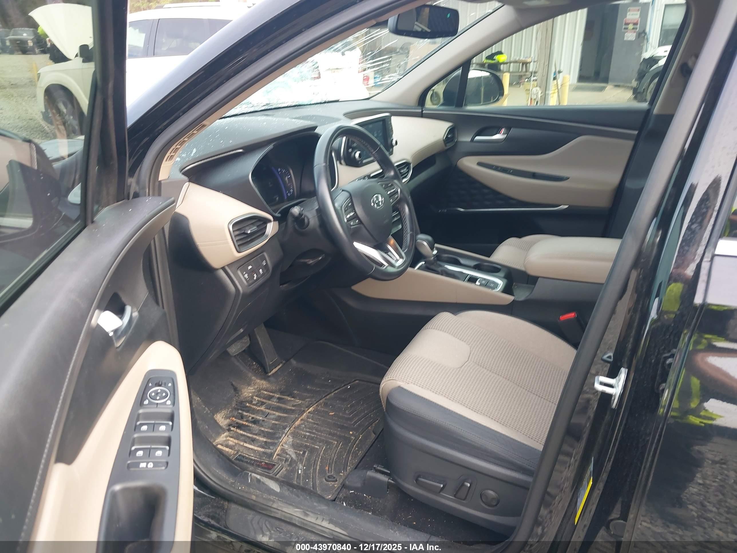 HYUNDAI SANTA image 5