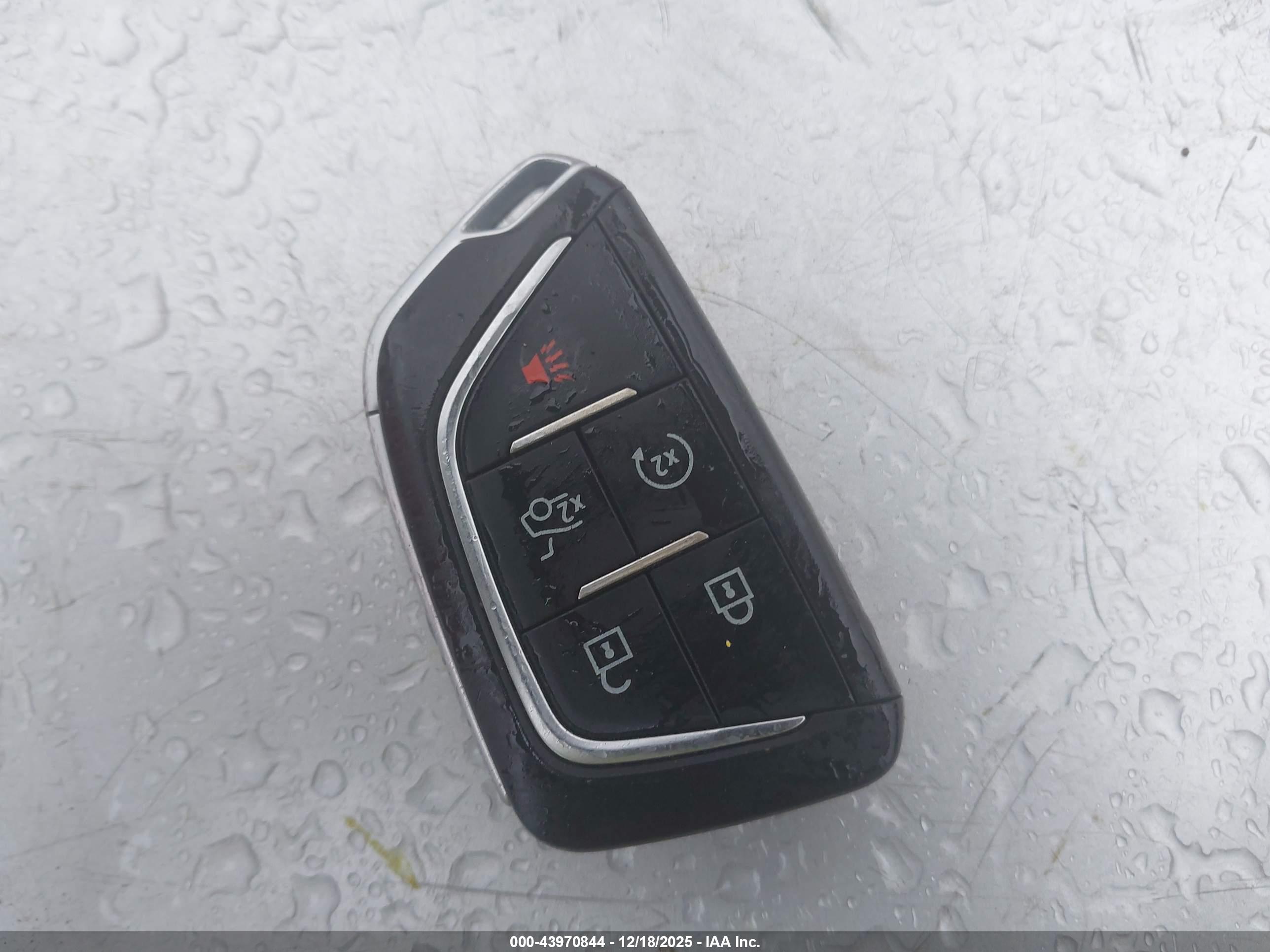 CADILLAC CT4 image 11
