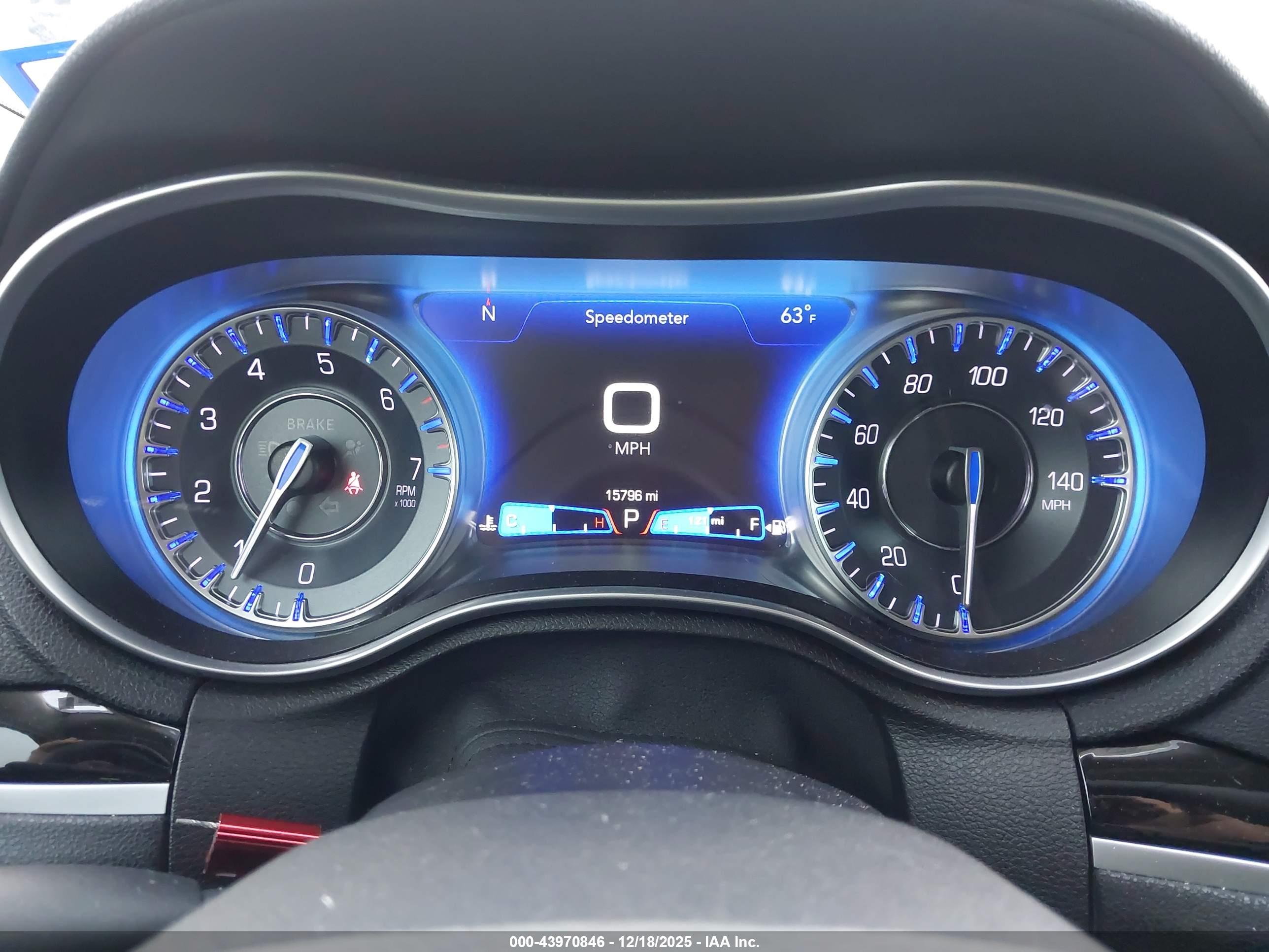 CHRYSLER 300 image 7