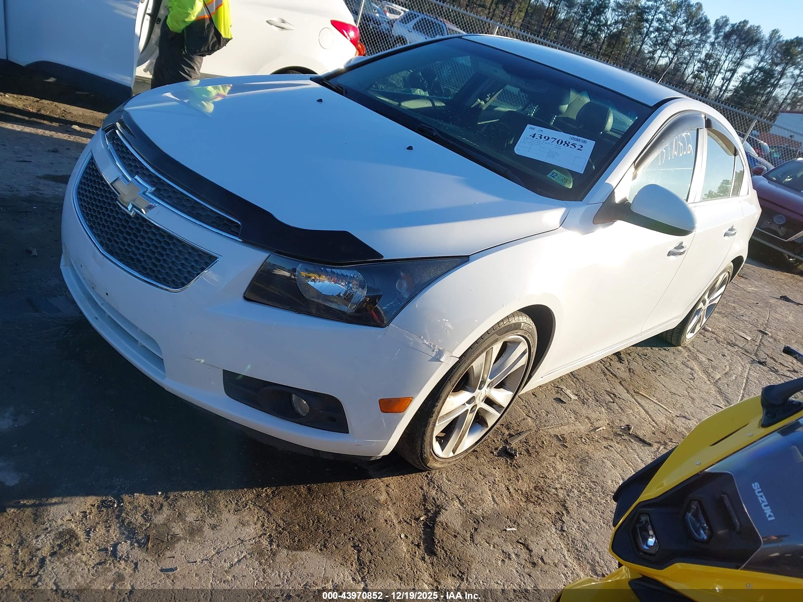 CHEVROLET CRUZE image 2