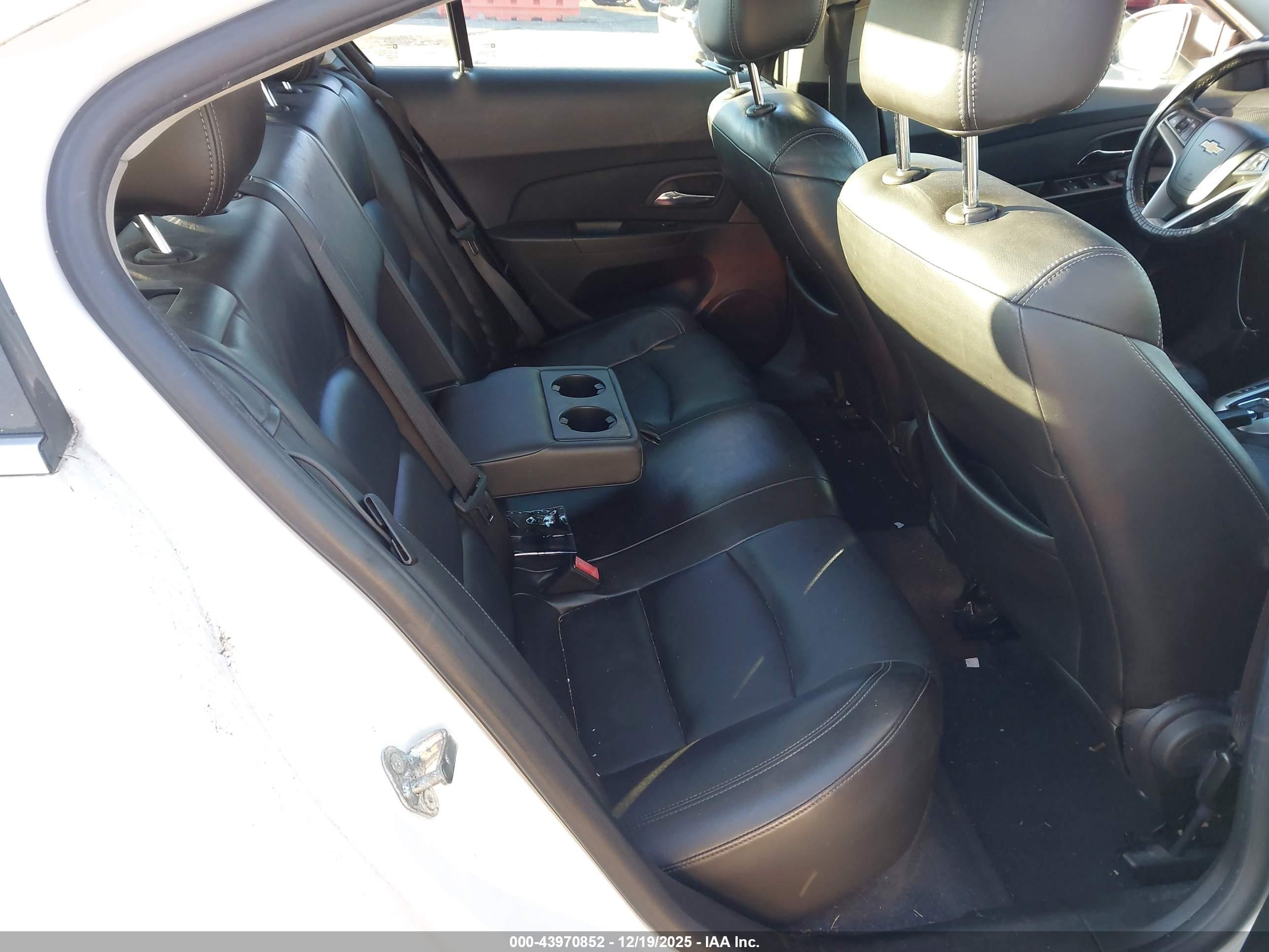 CHEVROLET CRUZE image 8