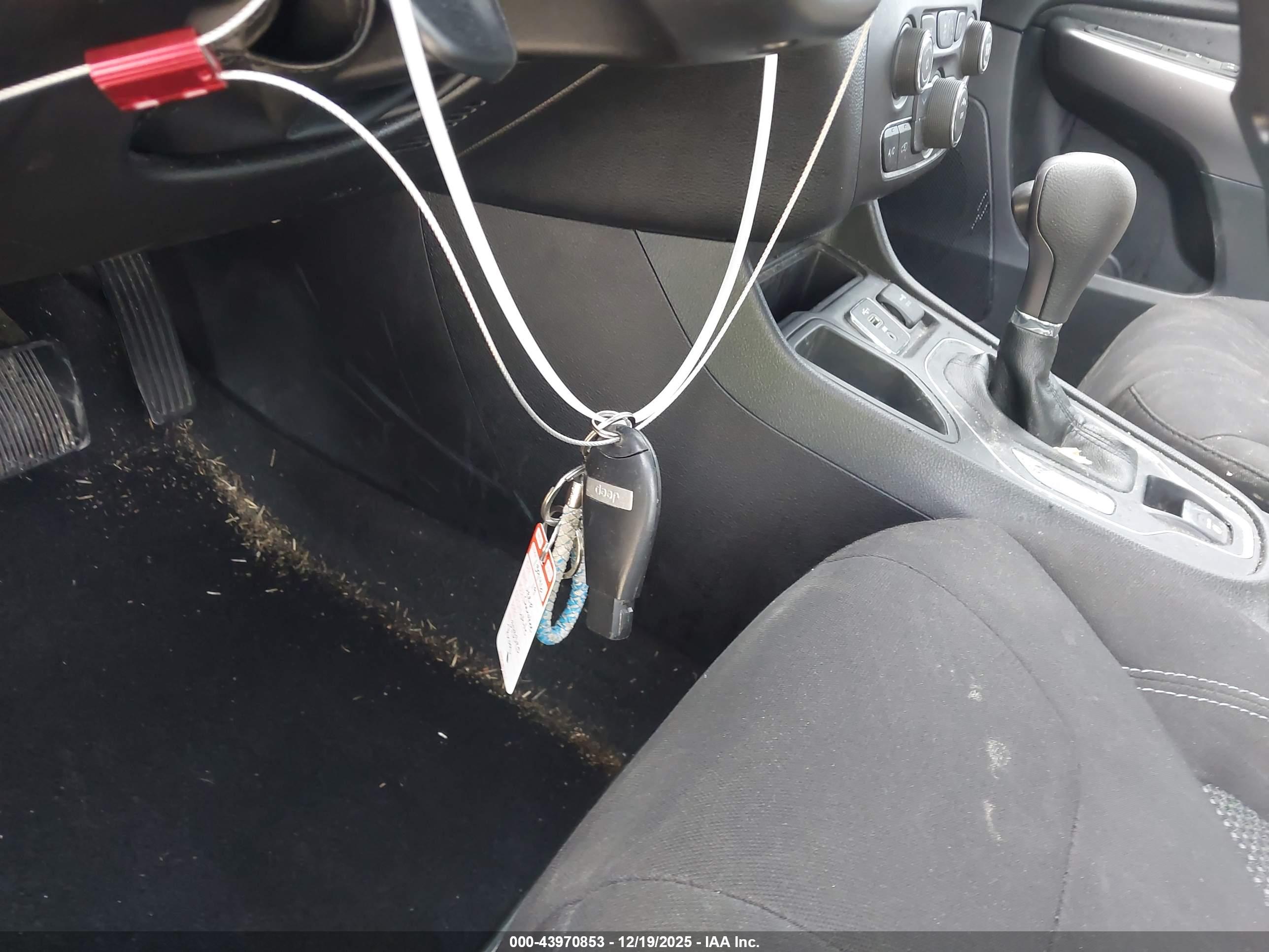 JEEP CHEROKEE image 11