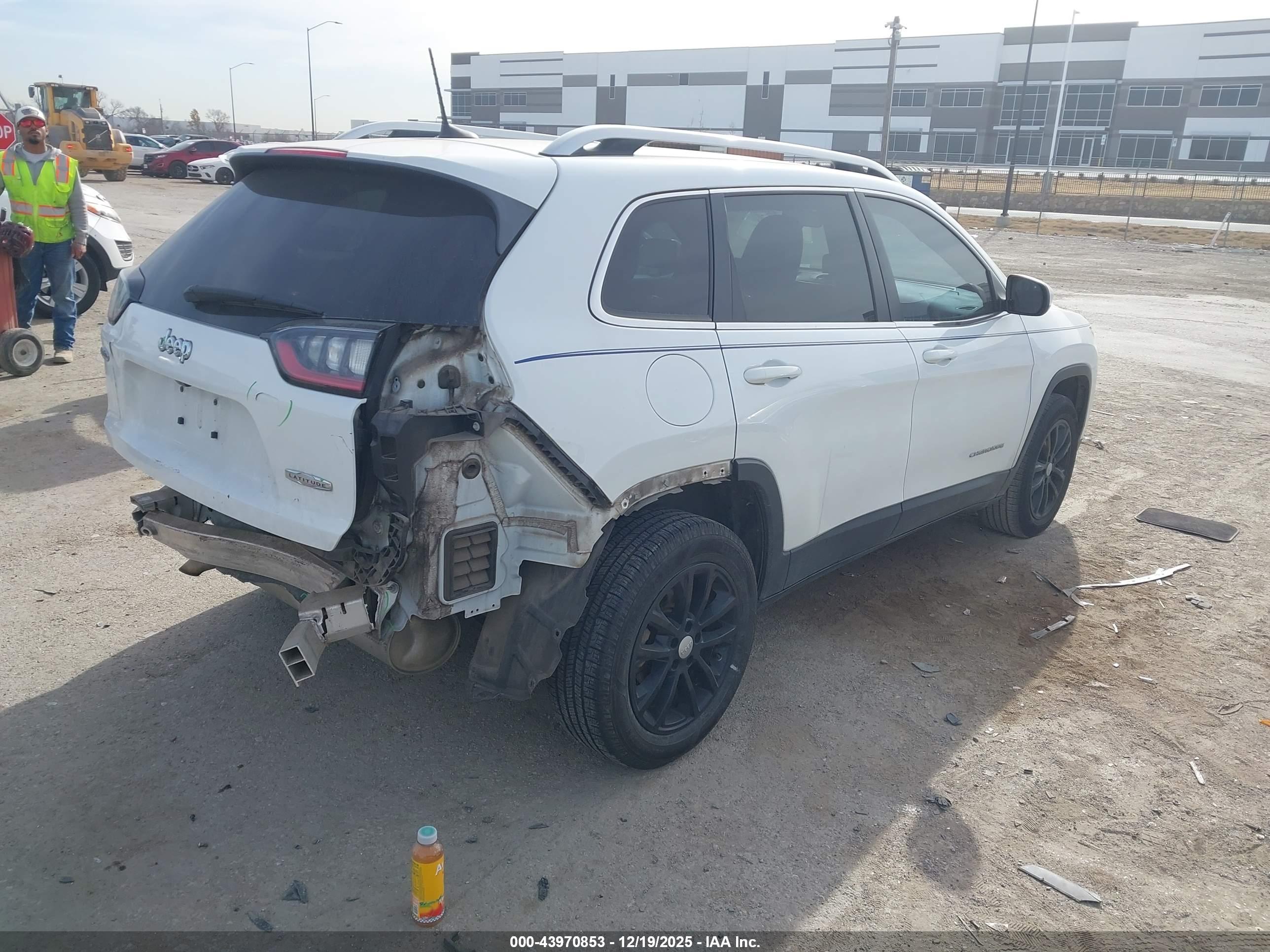 JEEP CHEROKEE image 4