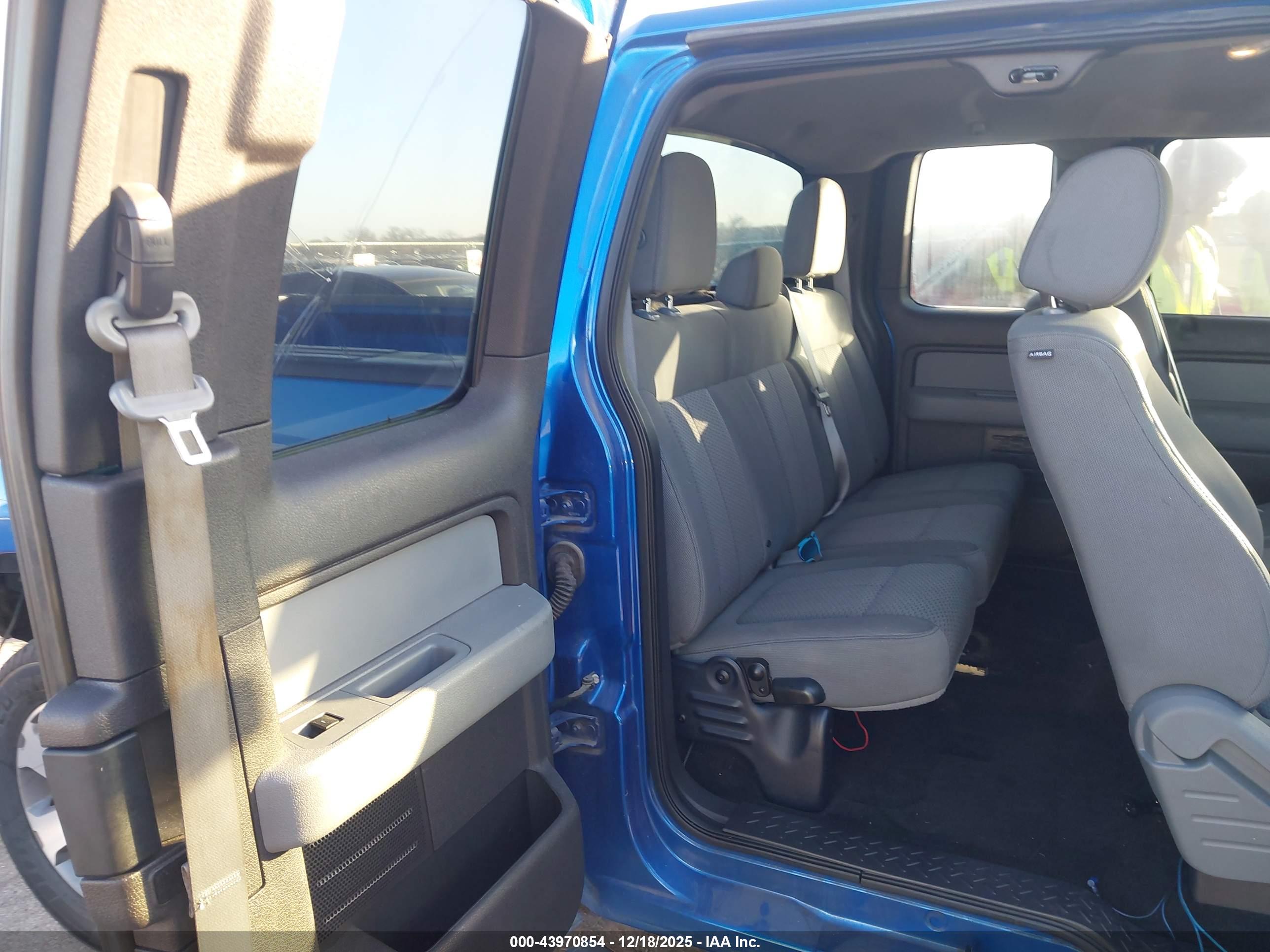 FORD F-150 image 8