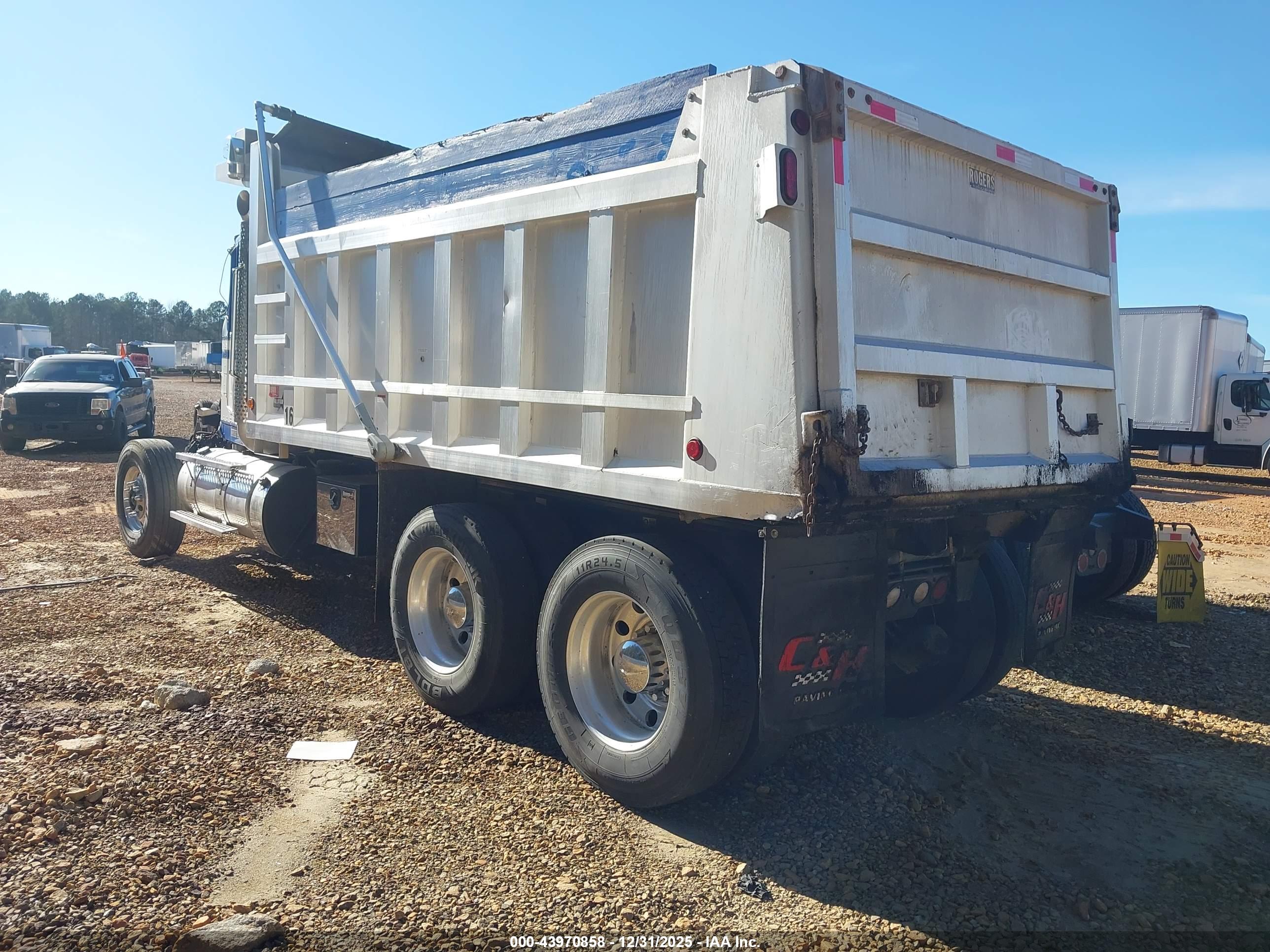 KENWORTH W900 image 3