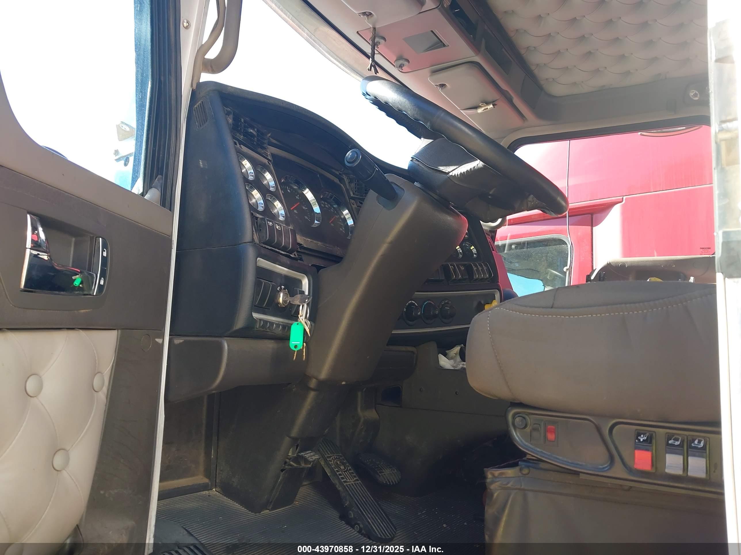 KENWORTH W900 image 7