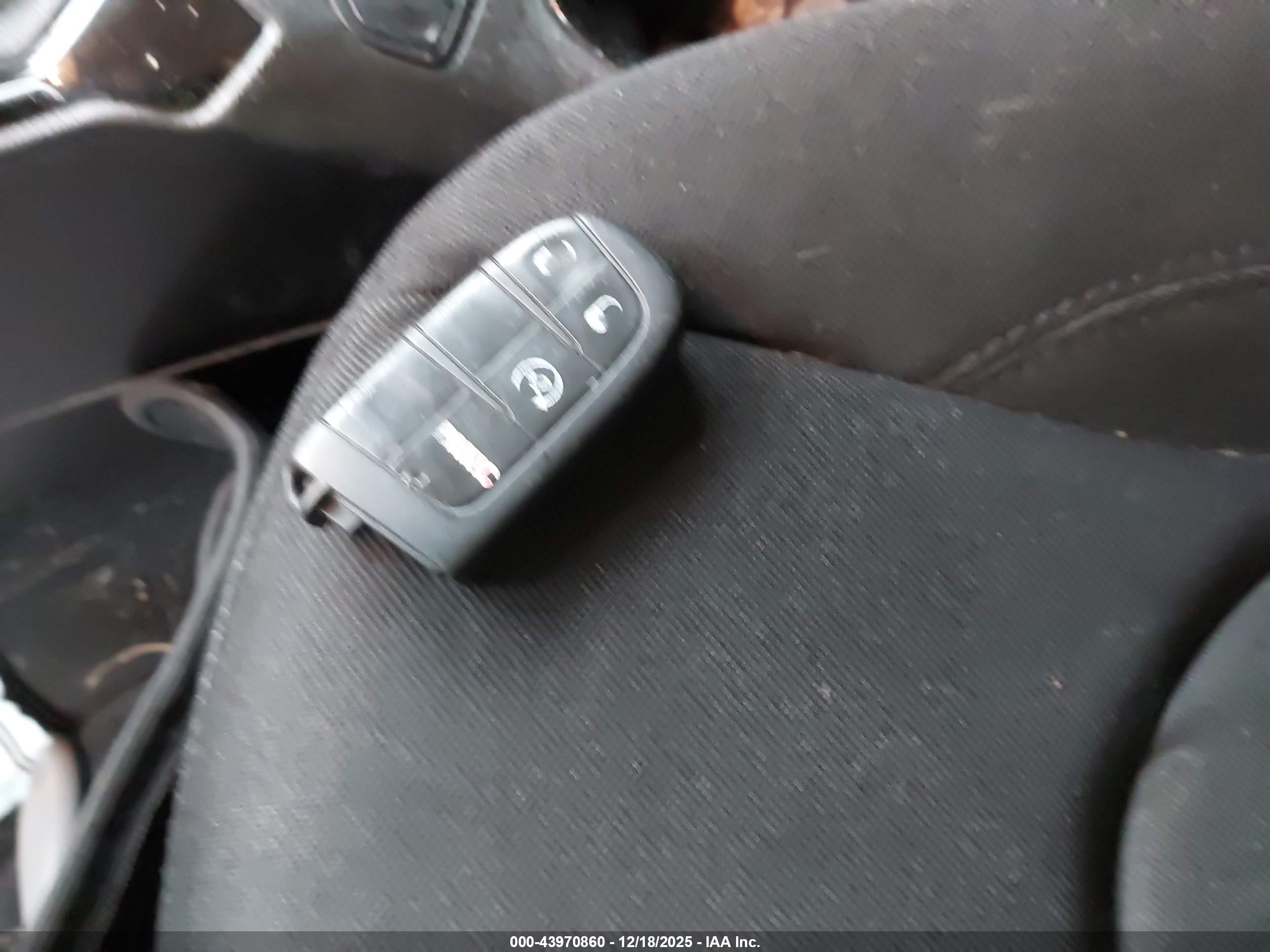 JEEP RENEGADE image 11