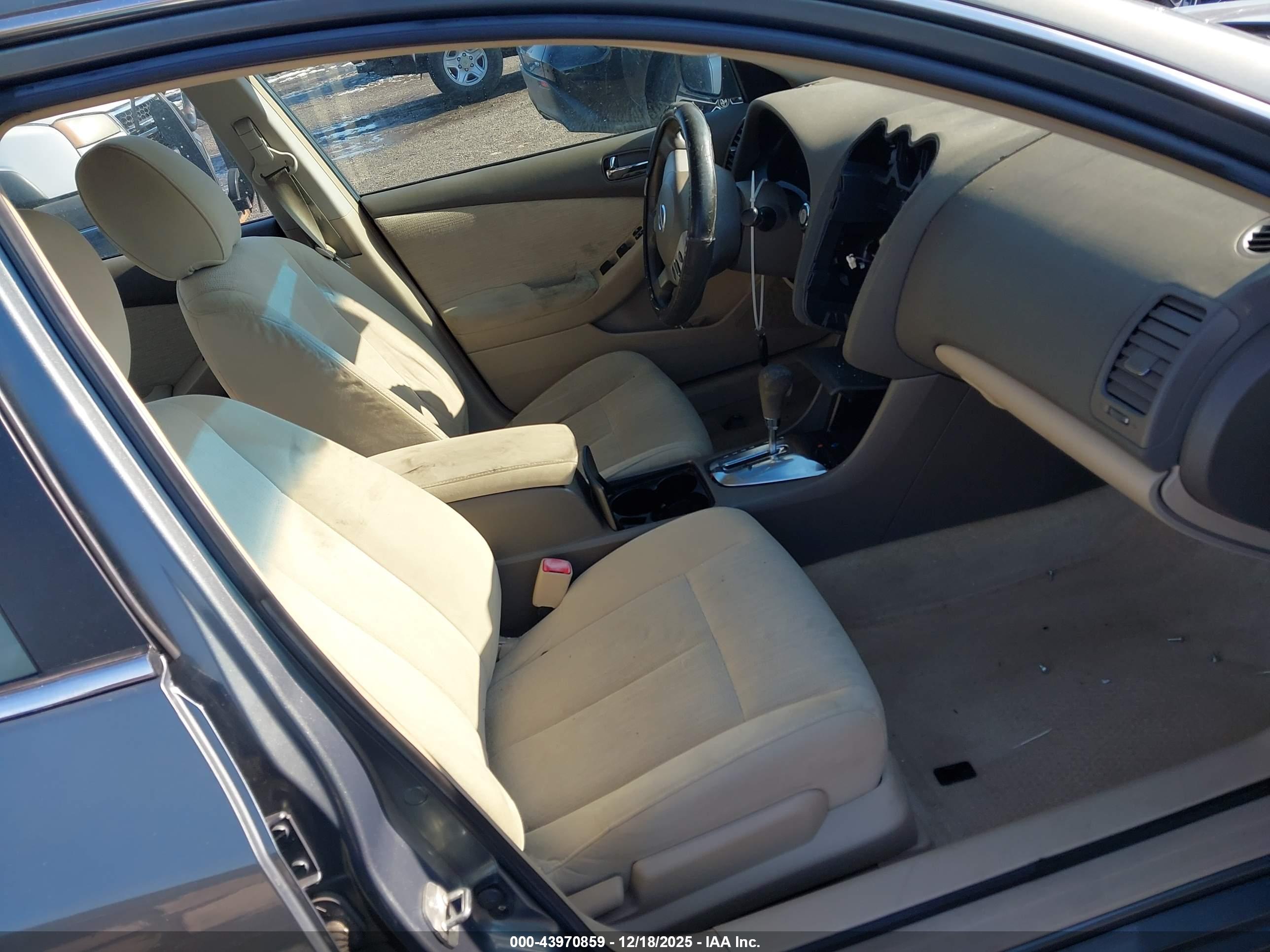 NISSAN ALTIMA image 5