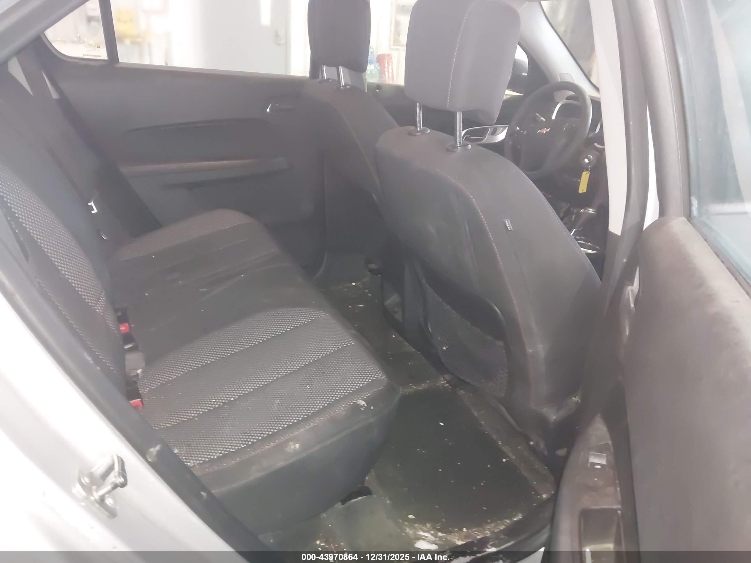 CHEVROLET EQUINOX image 8
