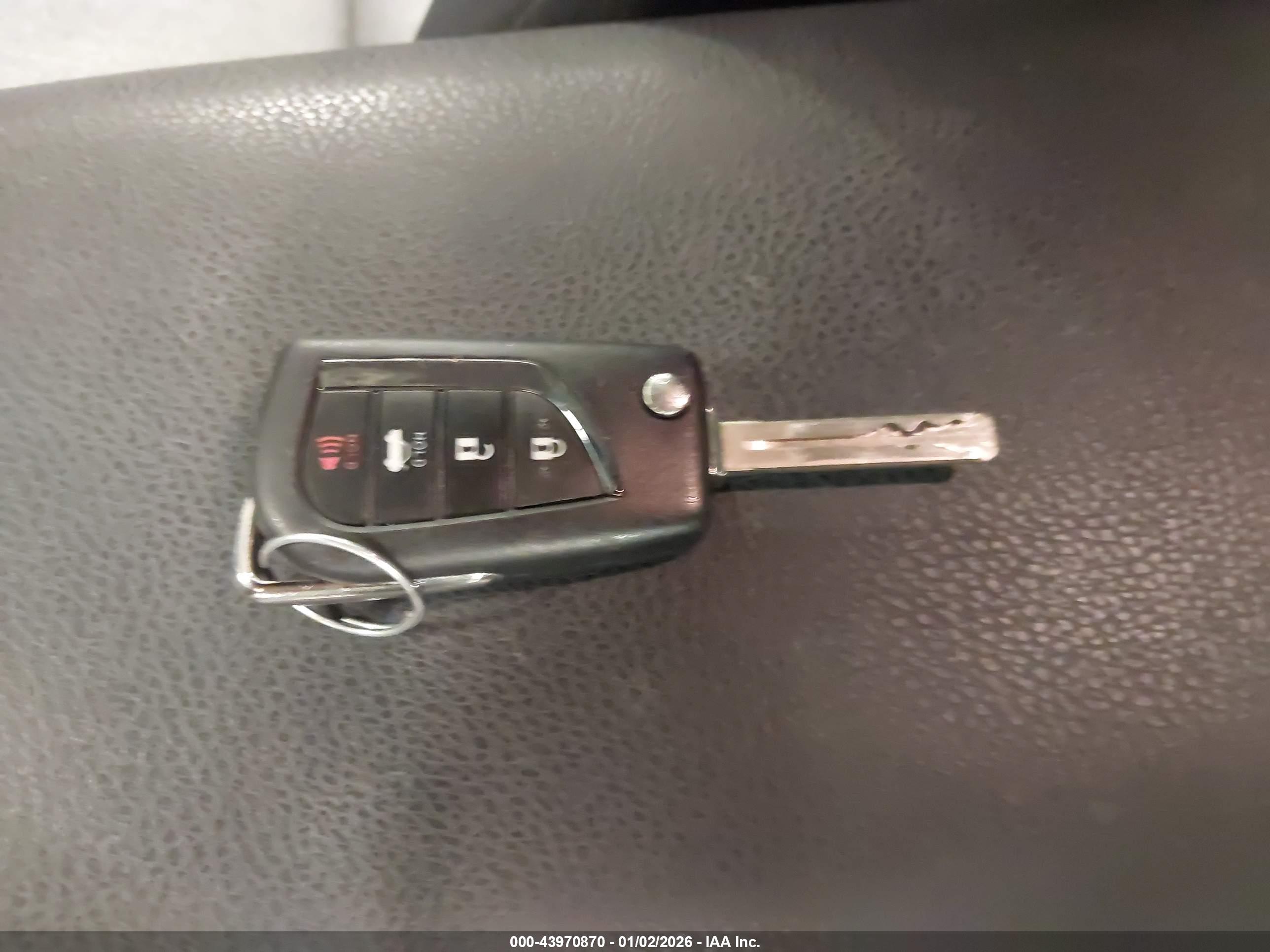 TOYOTA CAMRY image 11