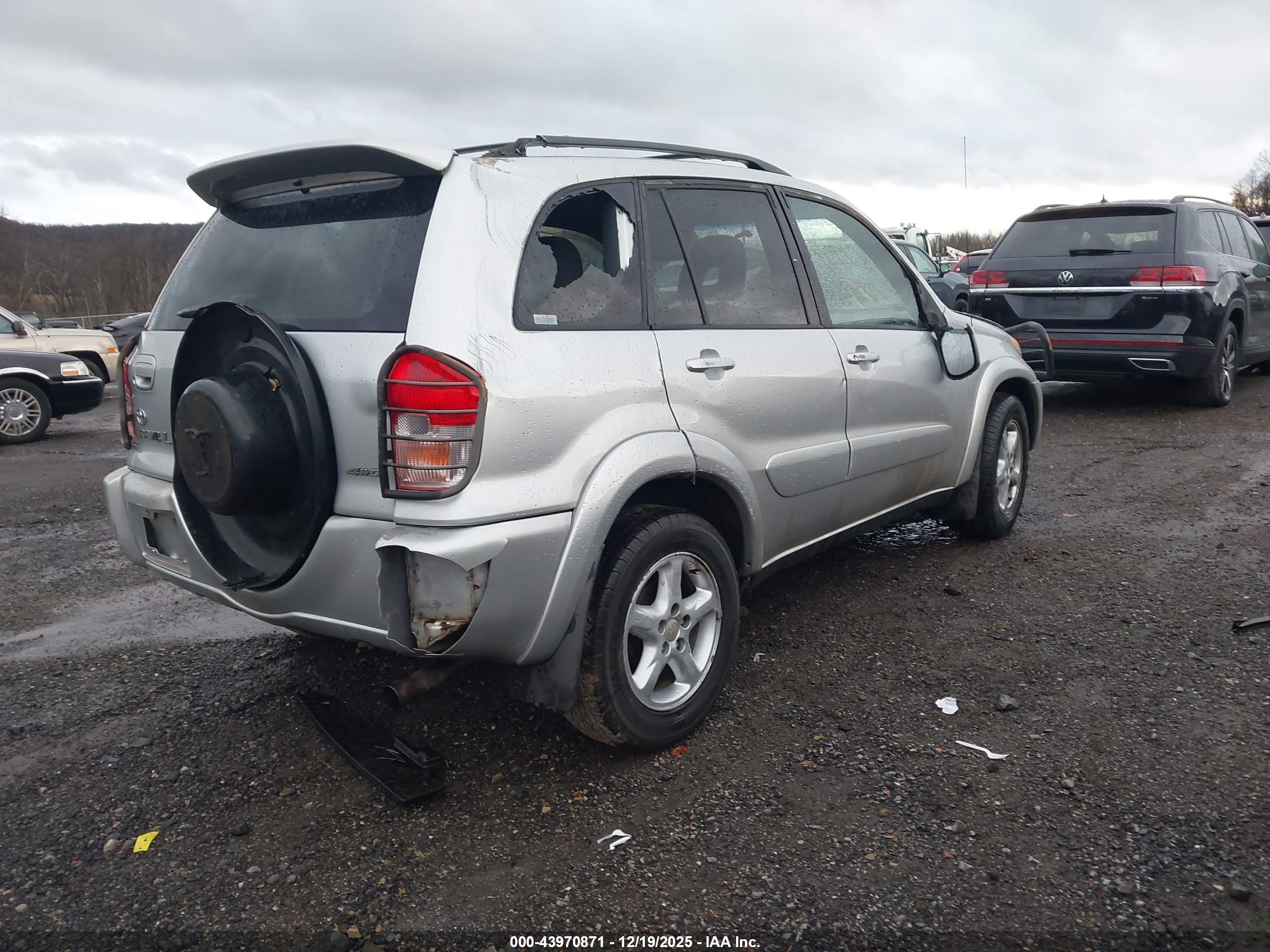 TOYOTA RAV4 image 4