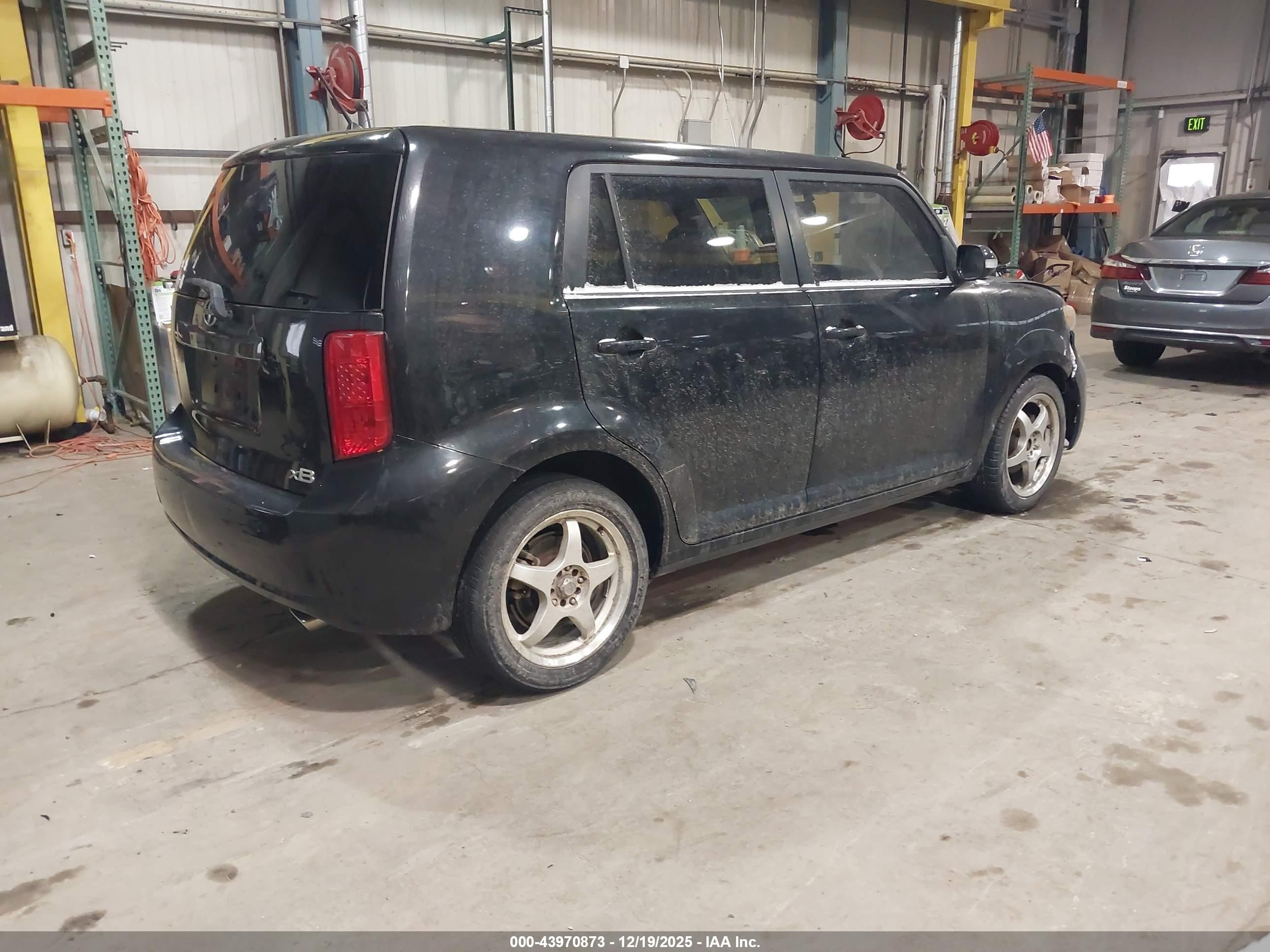 SCION XB image 4