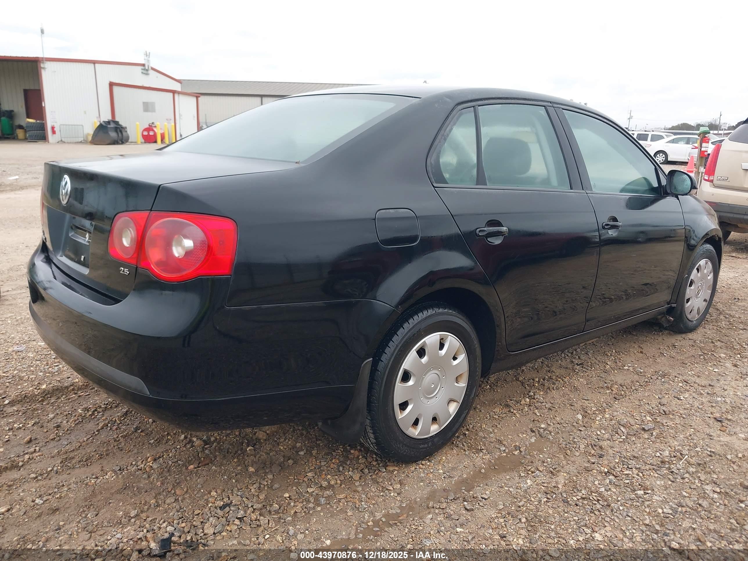 VOLKSWAGEN JETTA image 4
