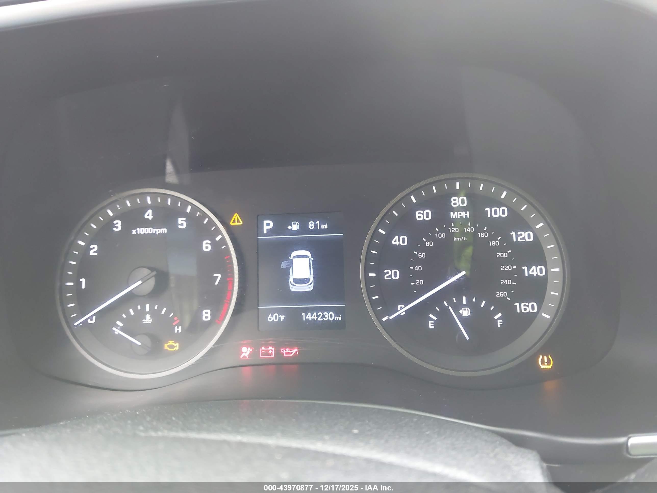 HYUNDAI TUCSON image 7