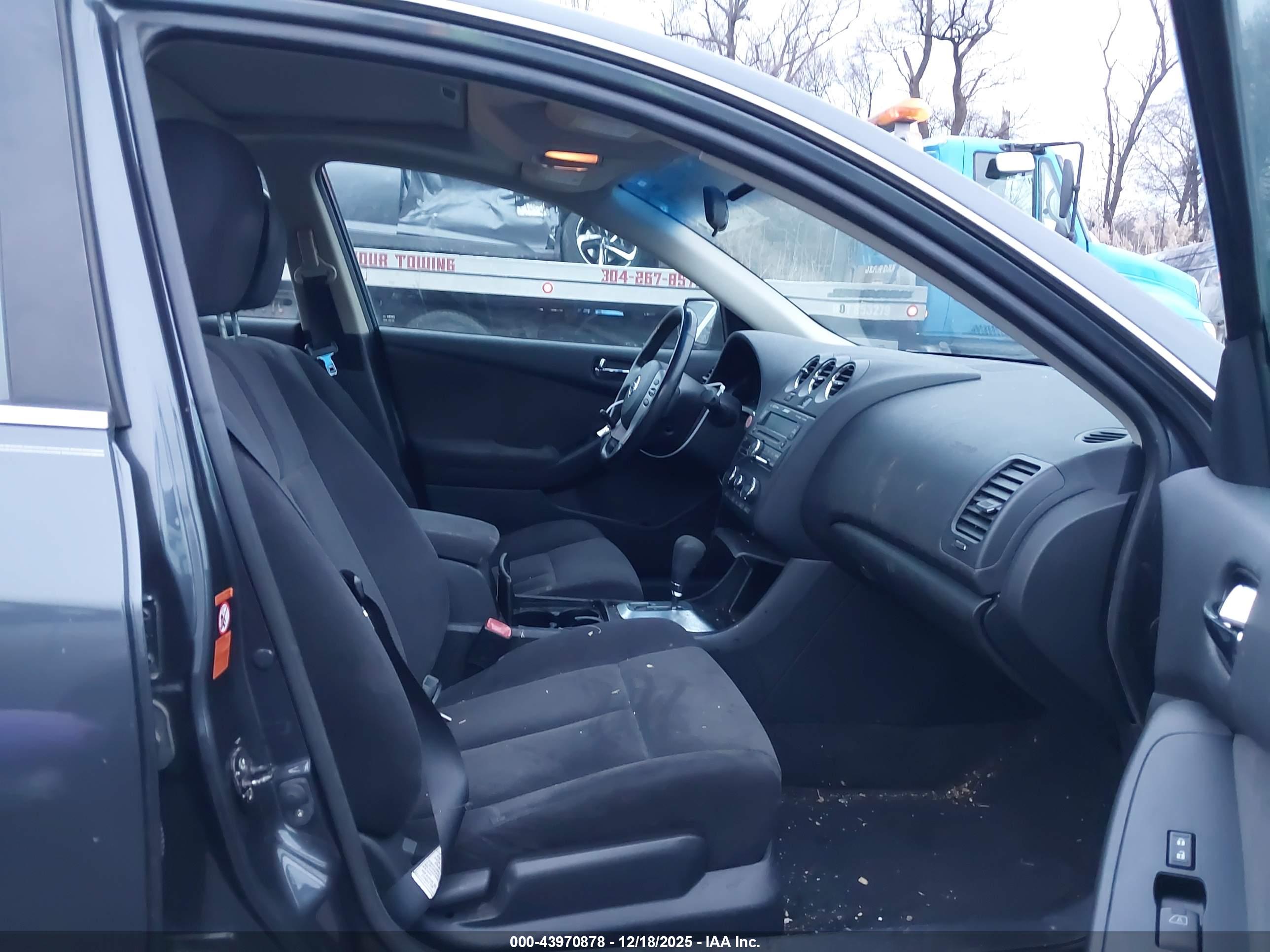 NISSAN ALTIMA image 5