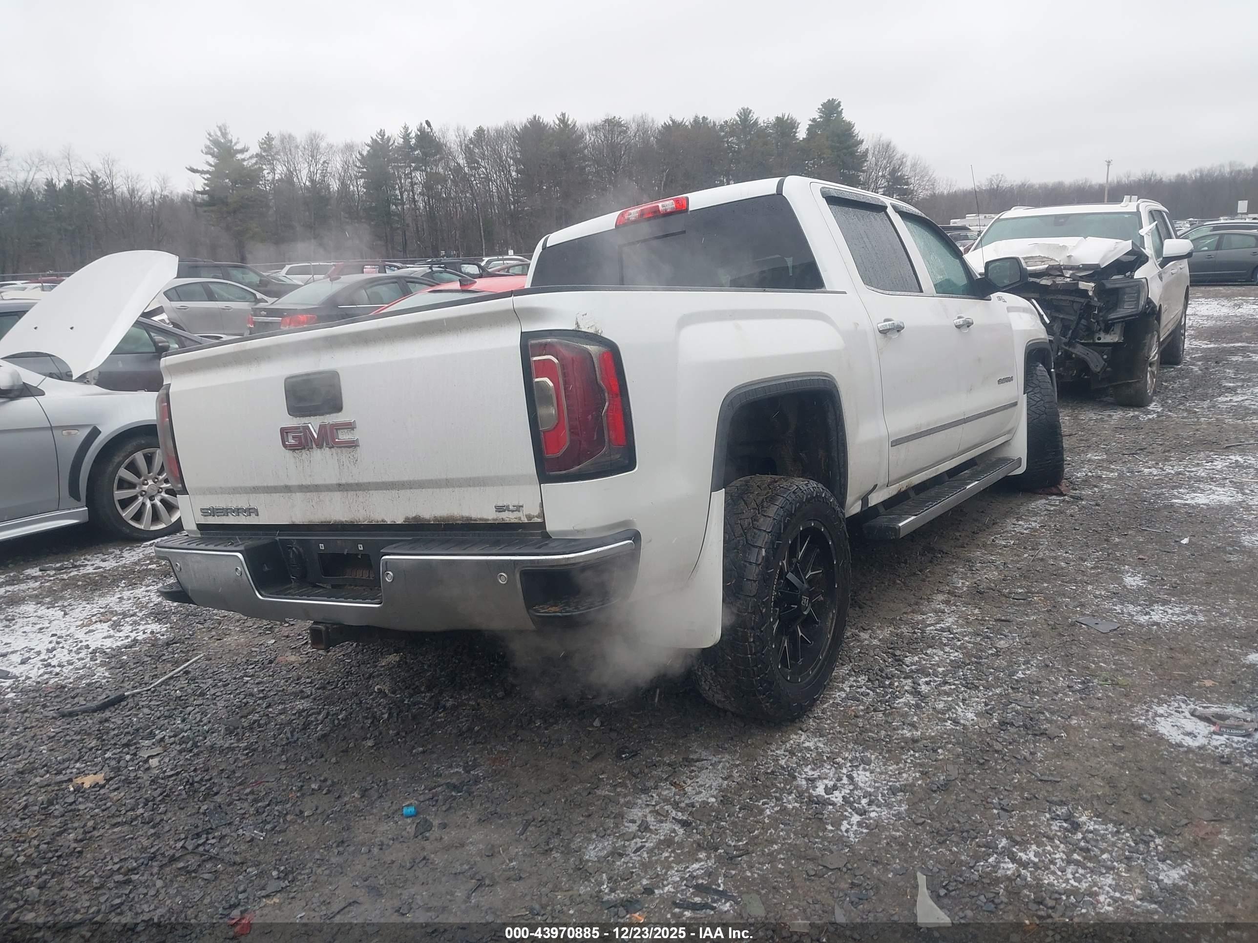 GMC SIERRA image 4