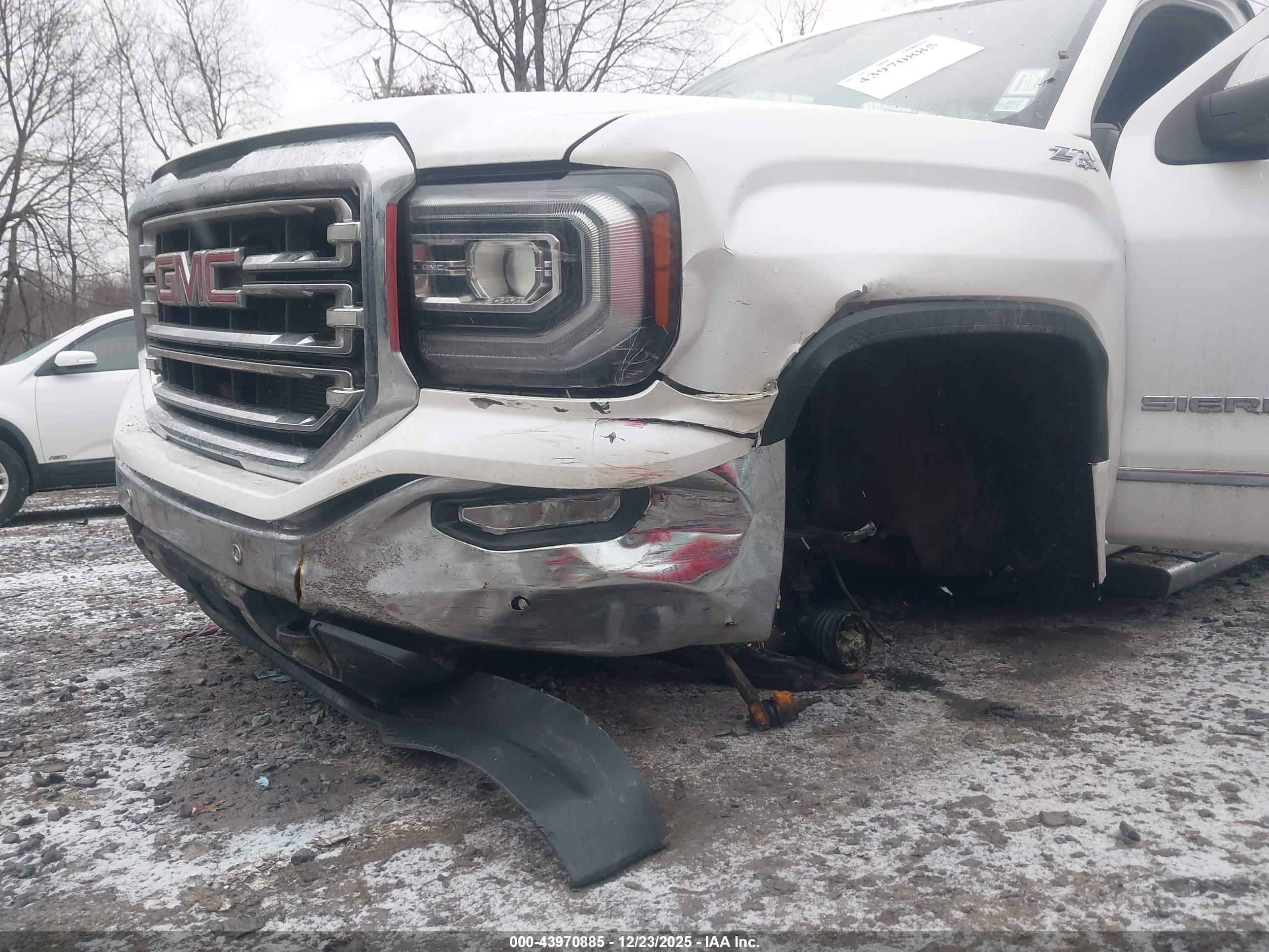 GMC SIERRA image 6