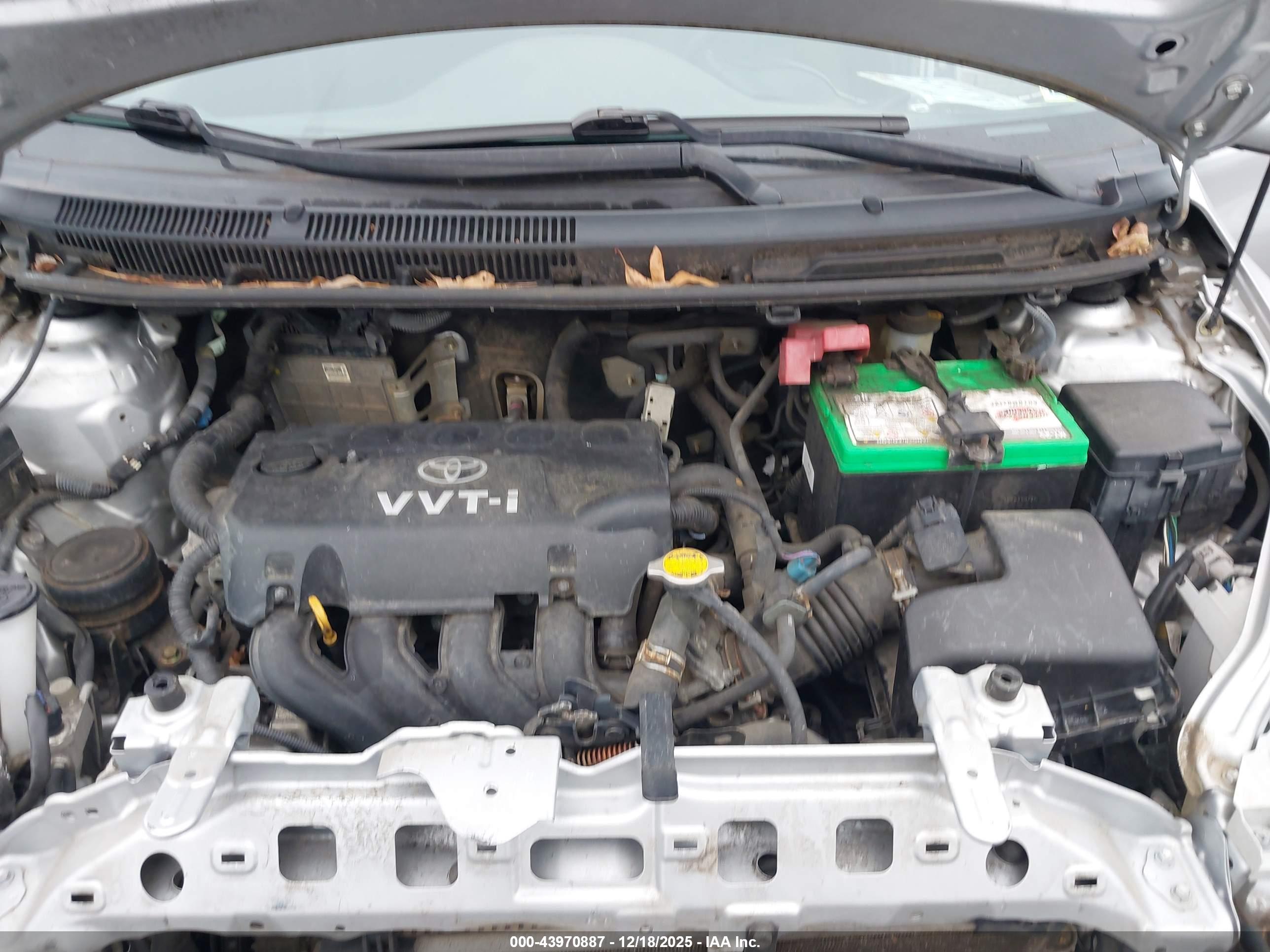 TOYOTA YARIS image 10