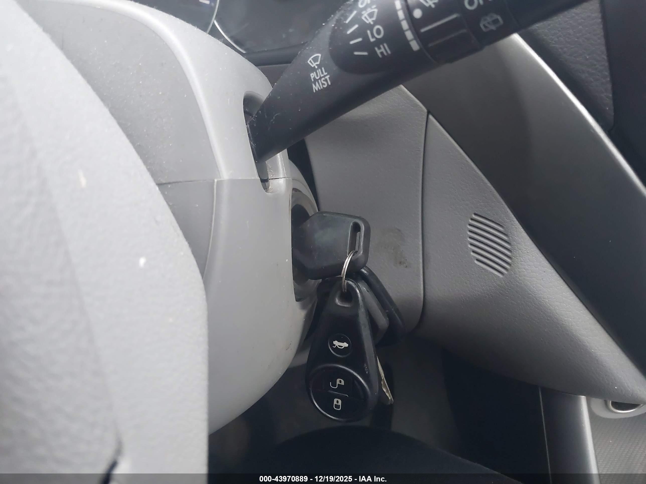 SUBARU FORESTER image 11