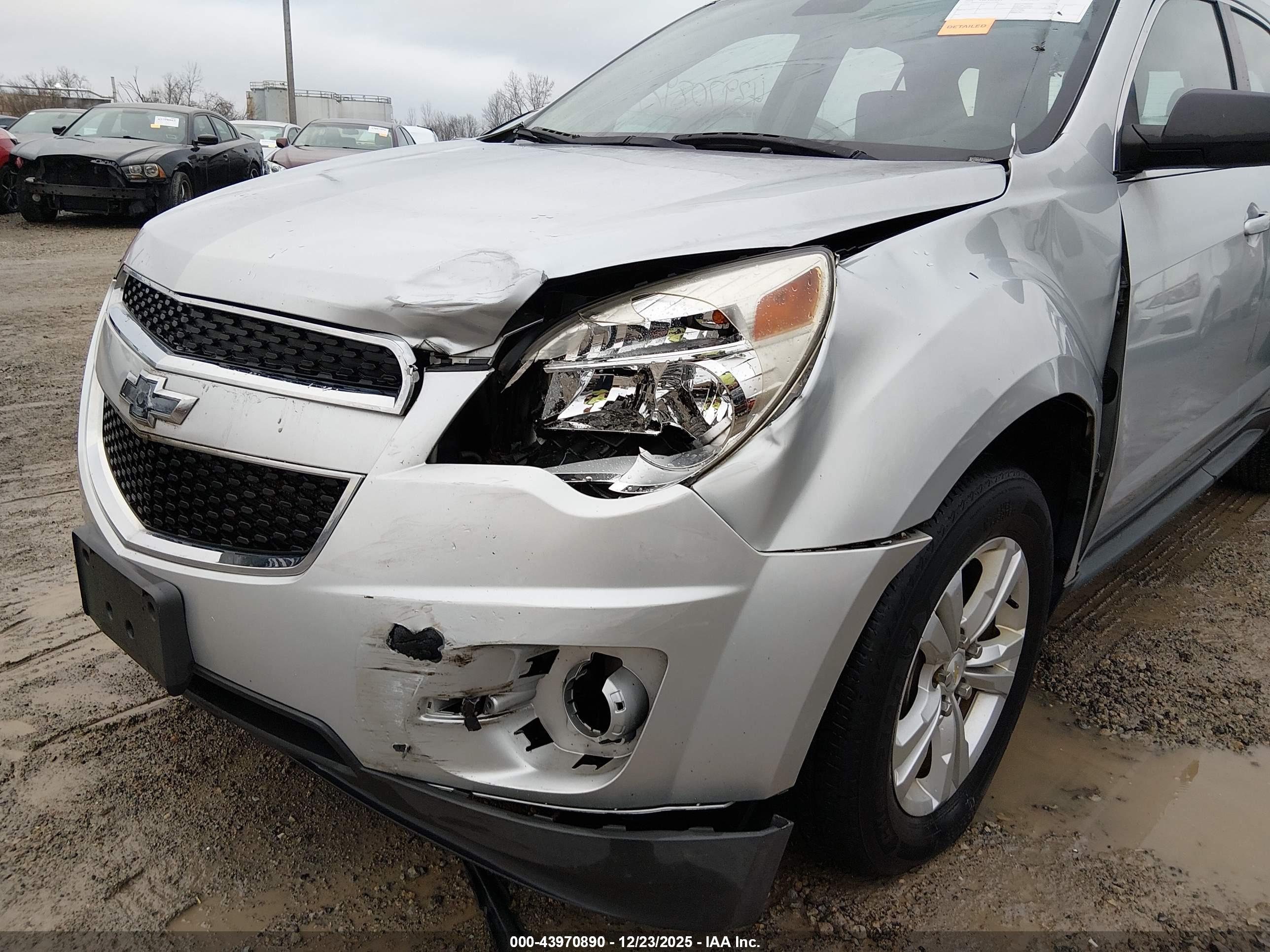 CHEVROLET EQUINOX image 6