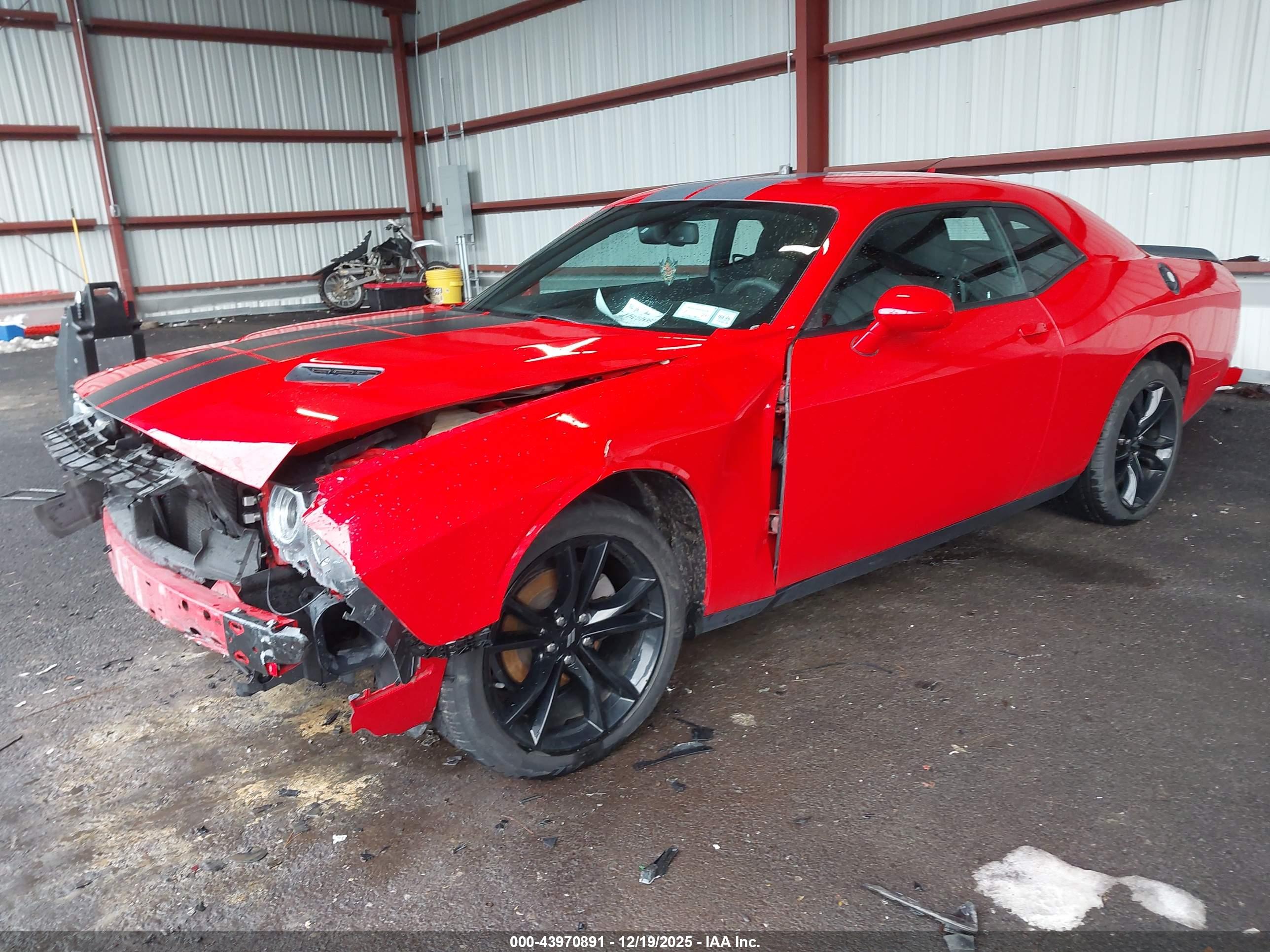 DODGE CHALLENGER image 2