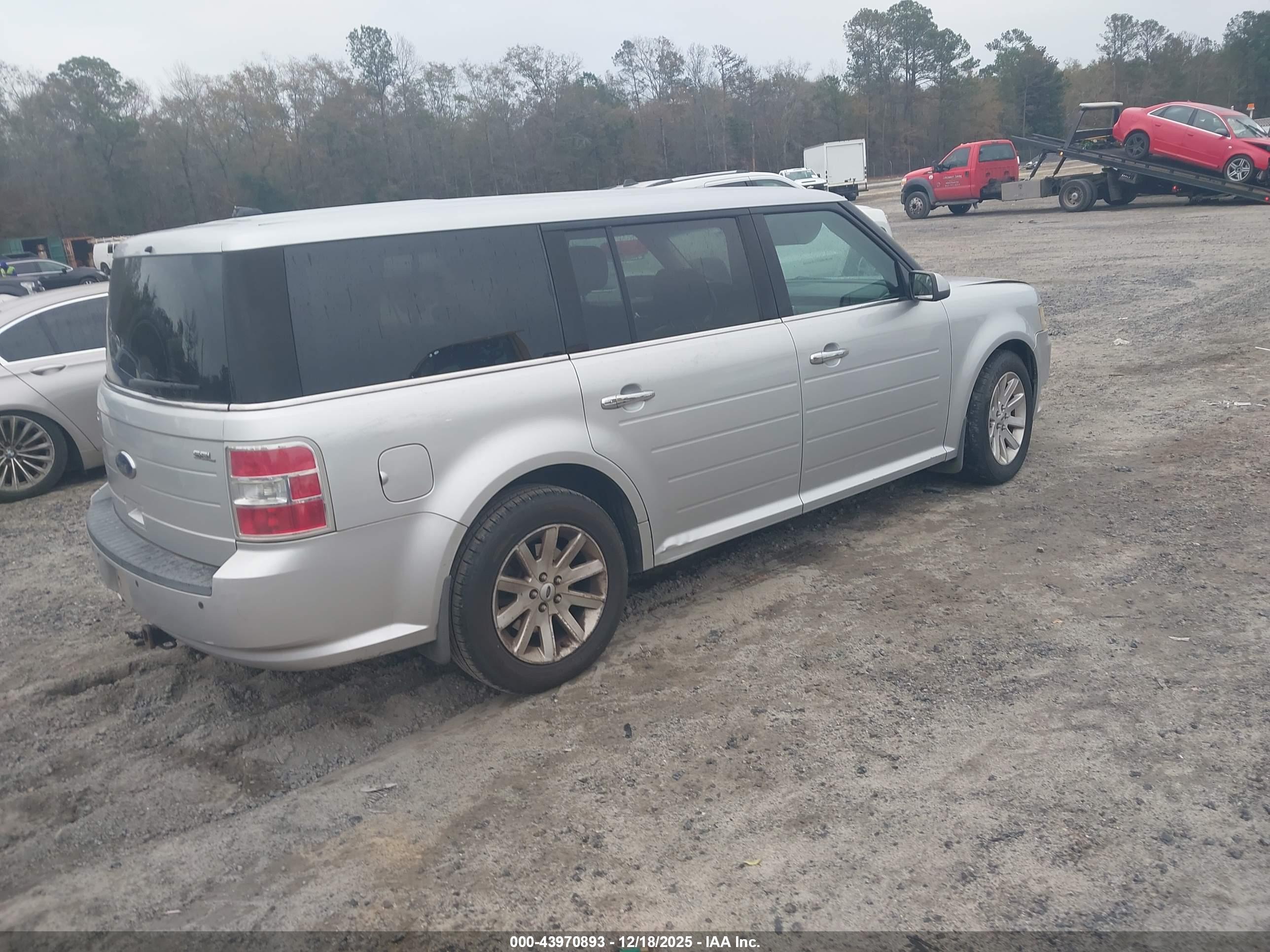 FORD FLEX image 4