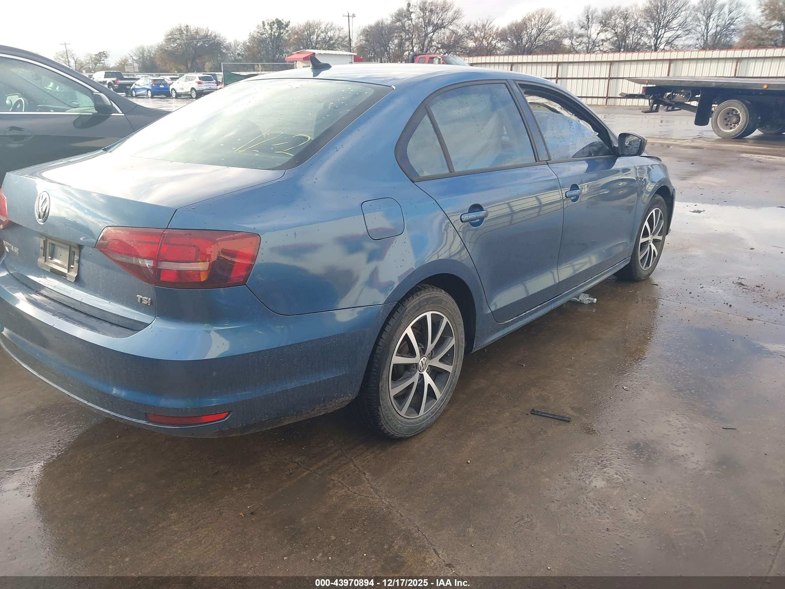 VOLKSWAGEN JETTA image 4