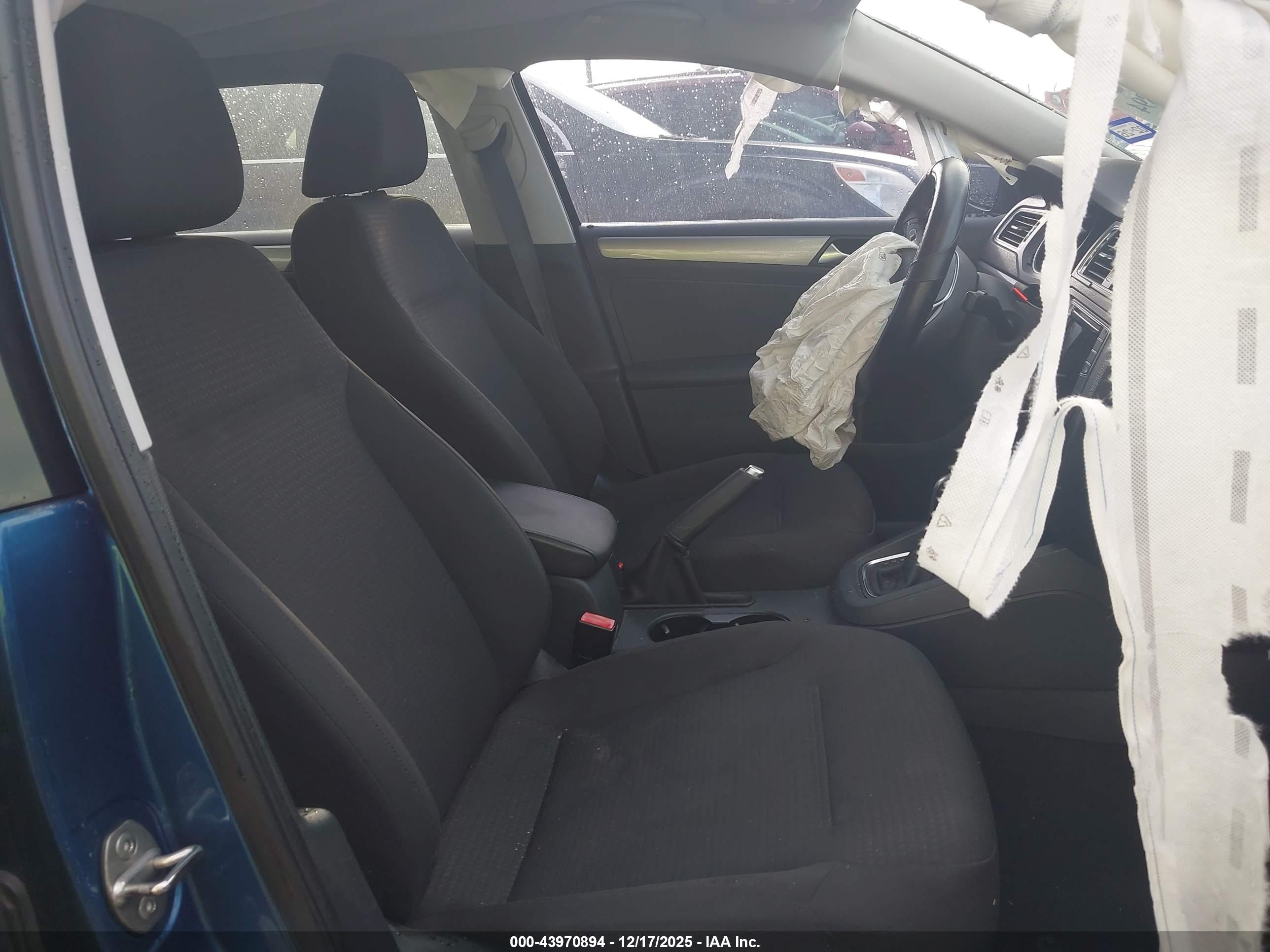 VOLKSWAGEN JETTA image 5