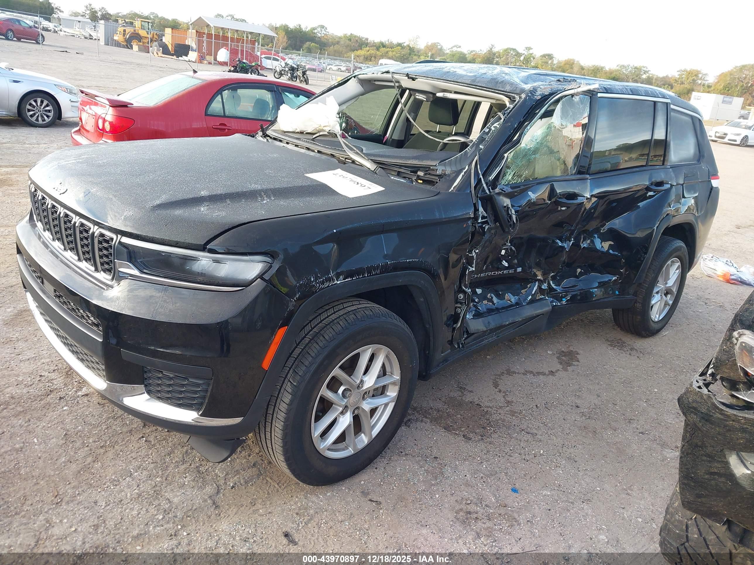 JEEP GRAND image 2