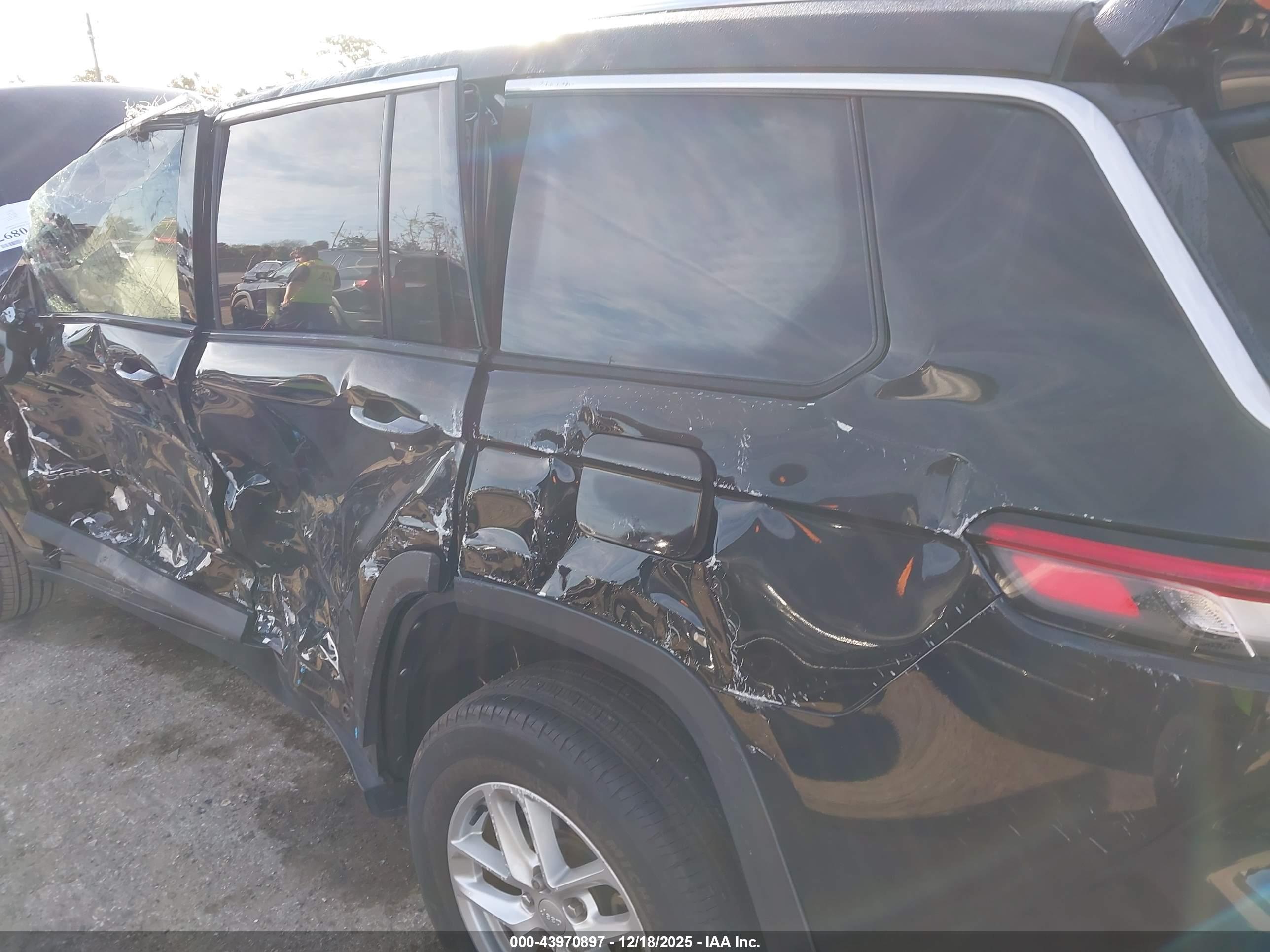 JEEP GRAND image 6