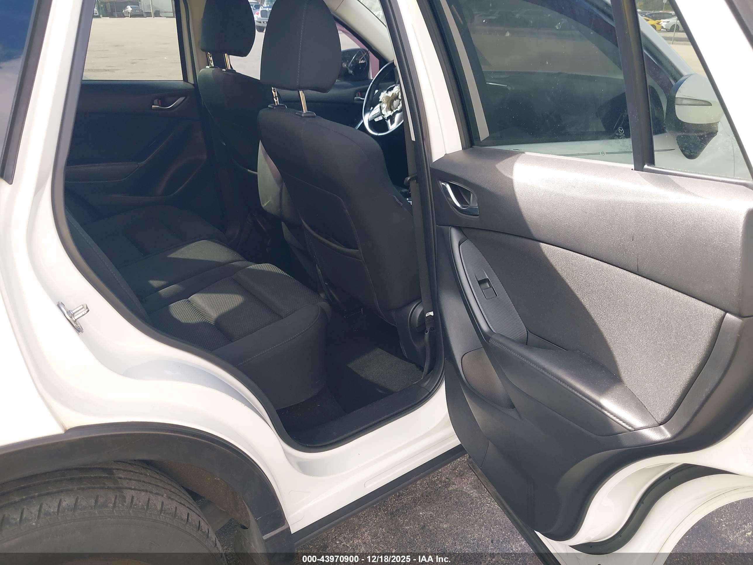 MAZDA CX-5 image 8