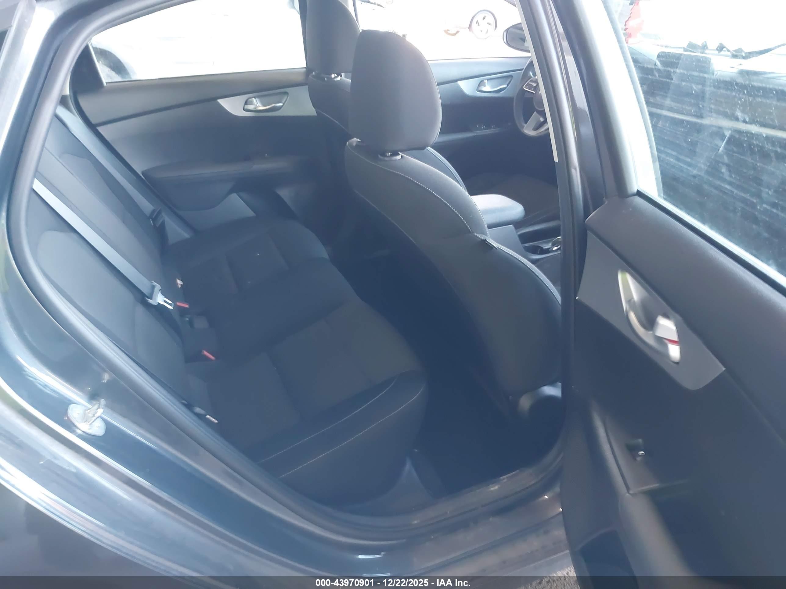 KIA FORTE image 8