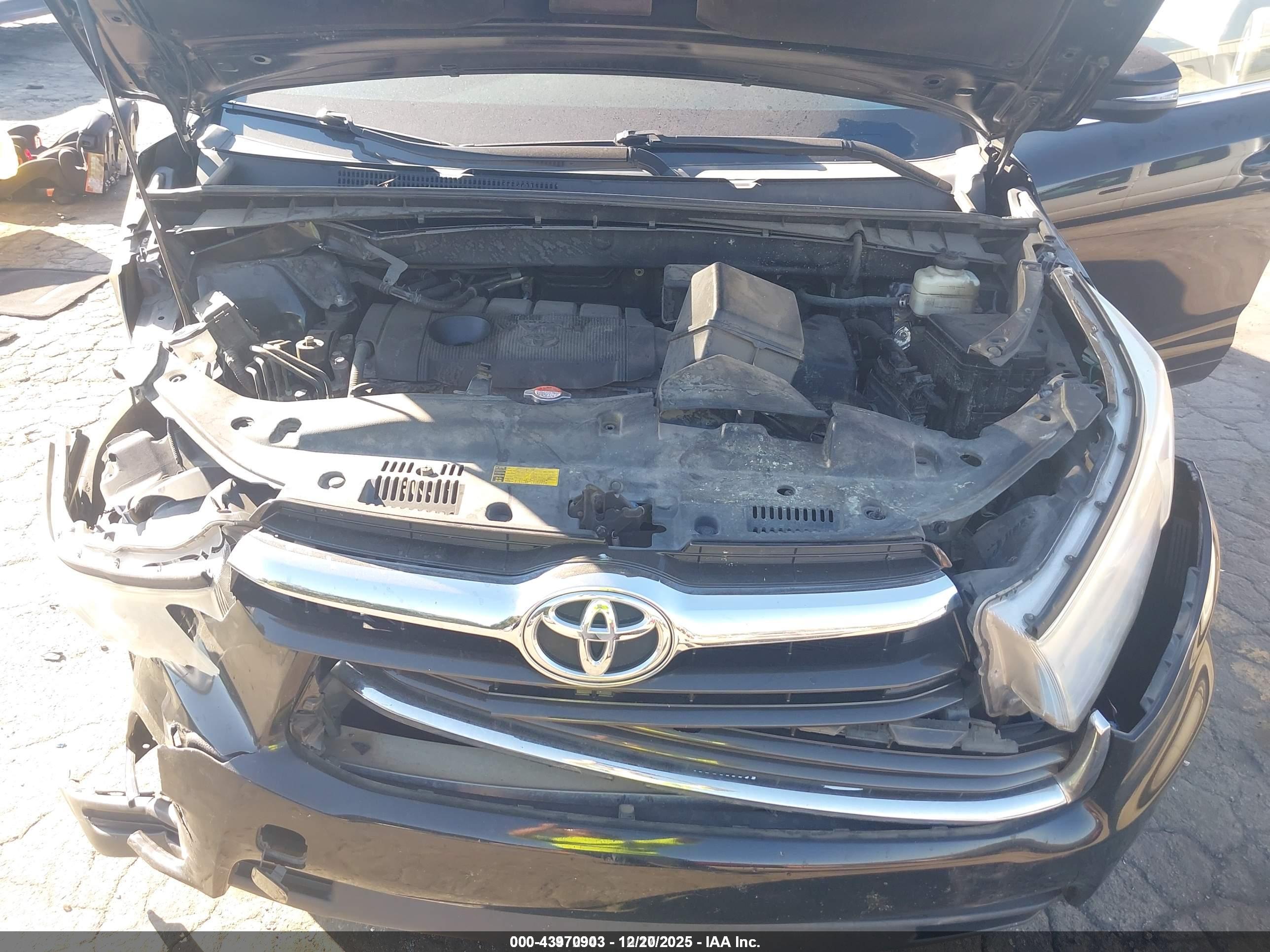 TOYOTA HIGHLANDER image 10
