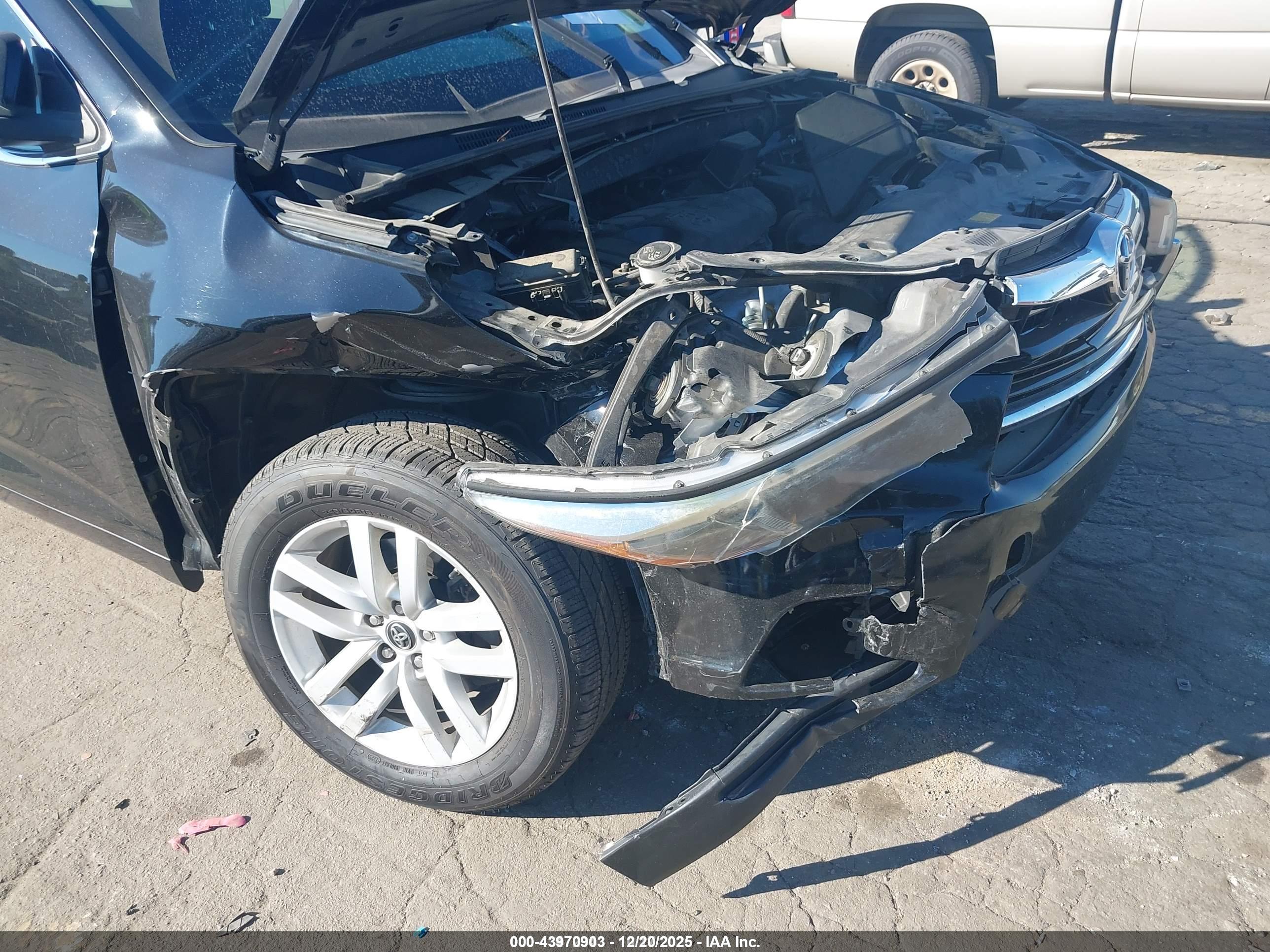 TOYOTA HIGHLANDER image 6
