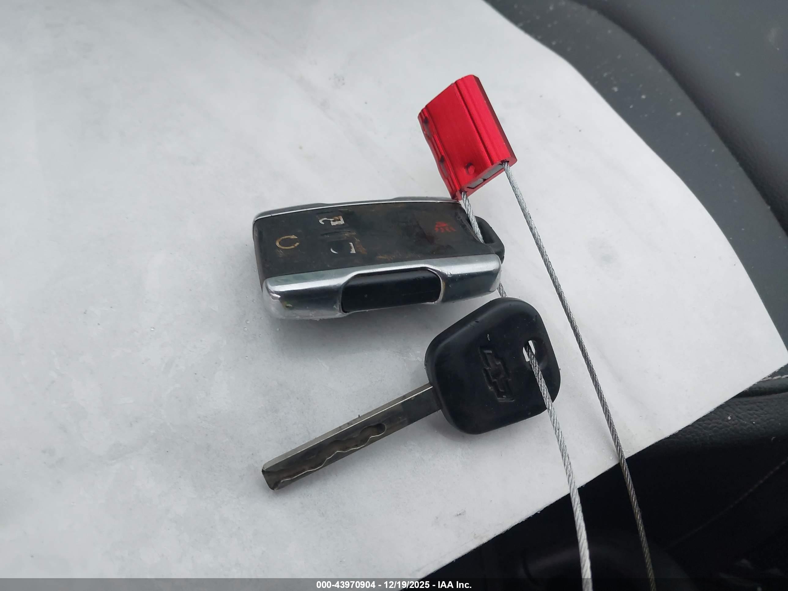 CHEVROLET SILVERADO image 11