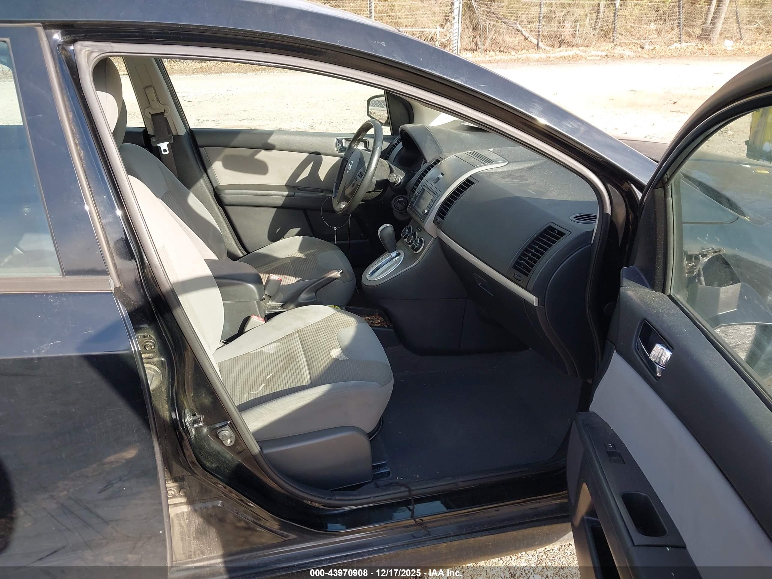NISSAN SENTRA image 5