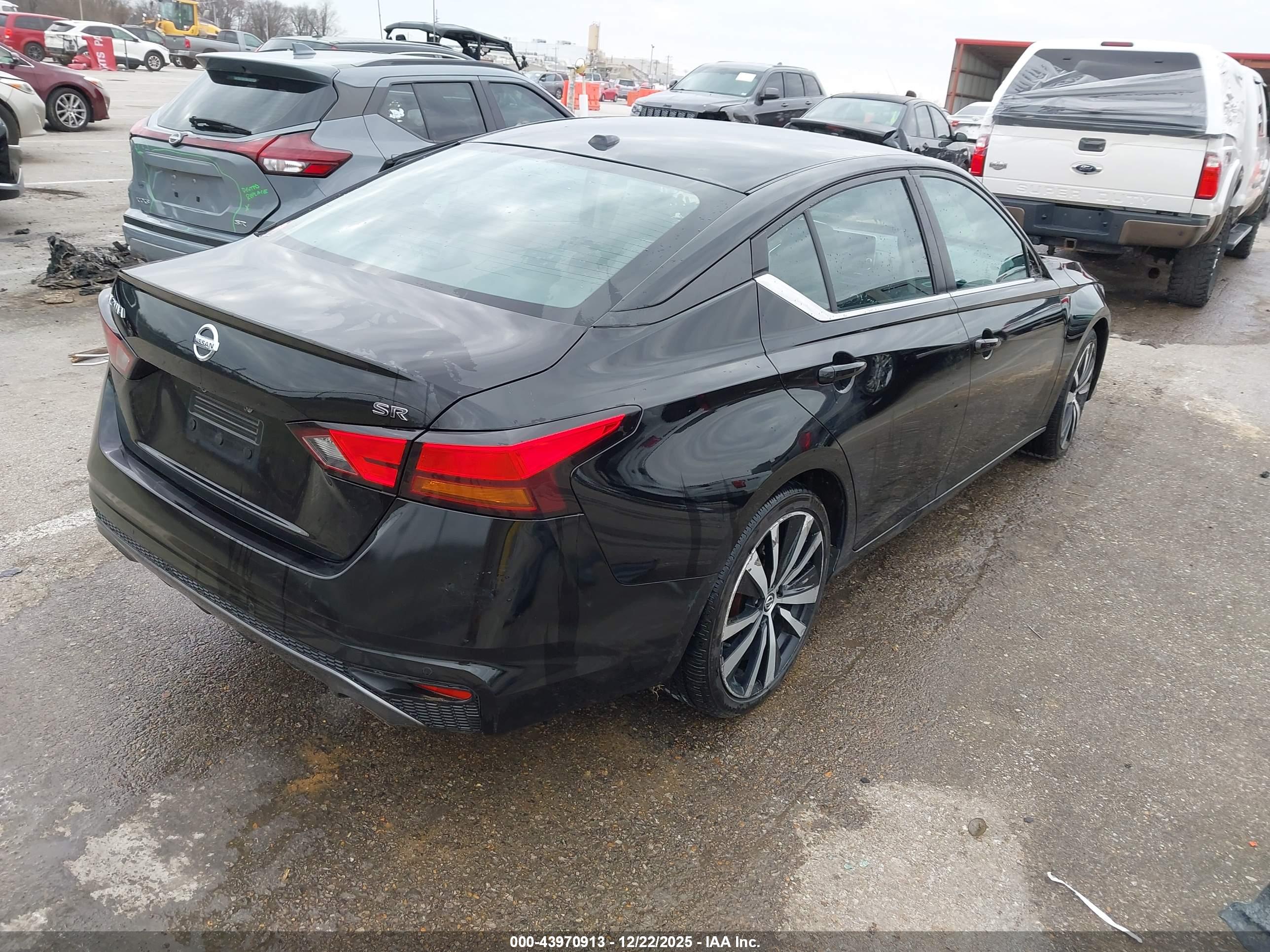 NISSAN ALTIMA image 4