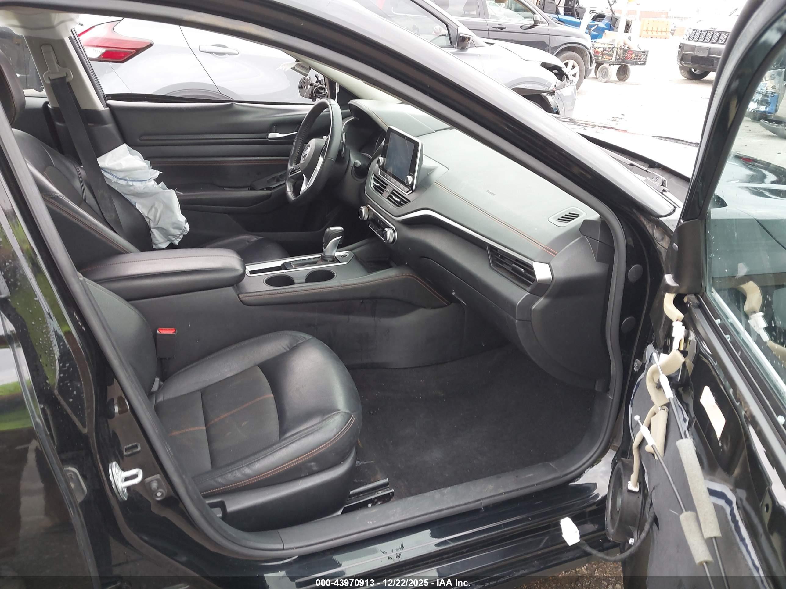 NISSAN ALTIMA image 5