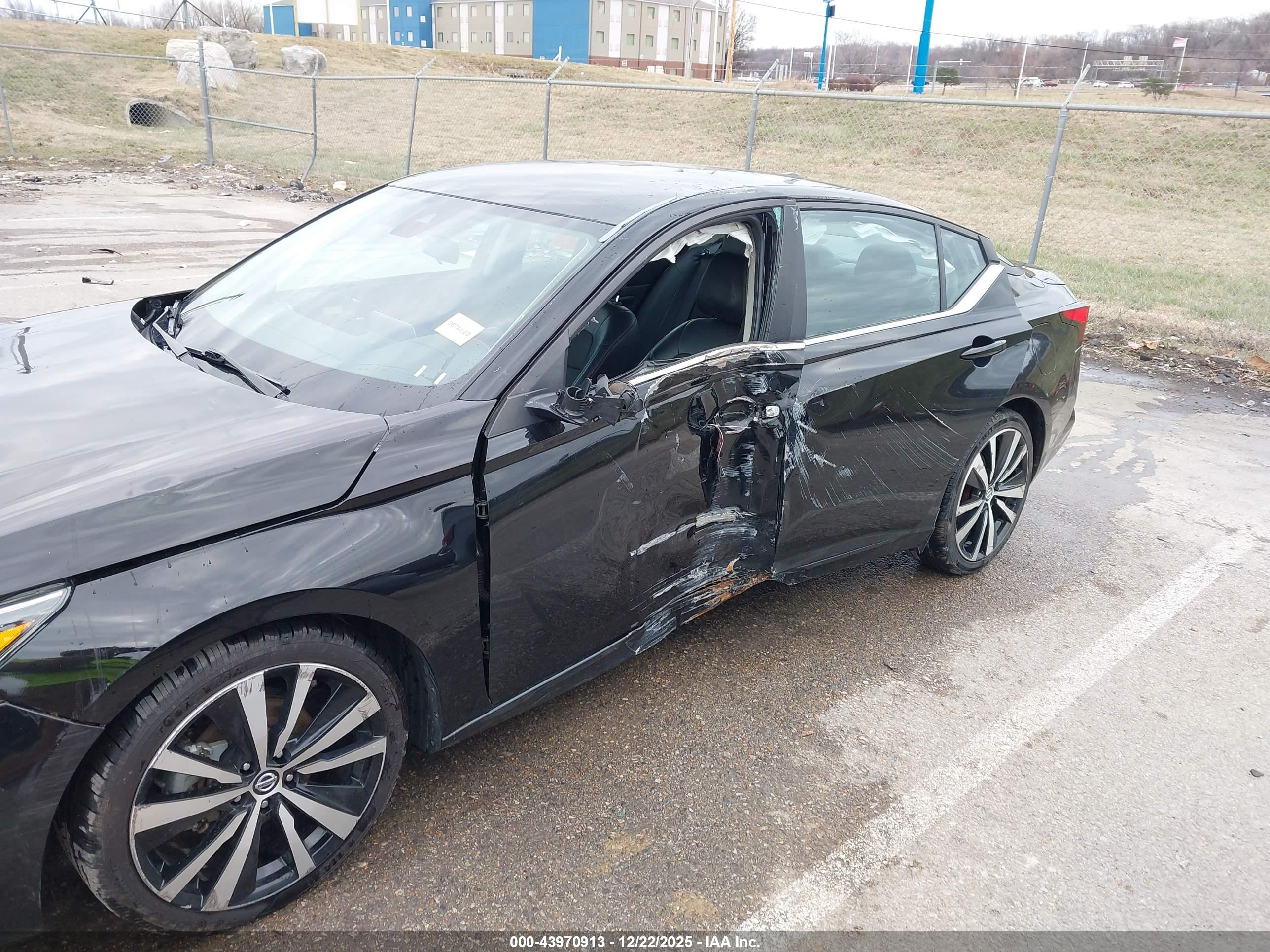 NISSAN ALTIMA image 6